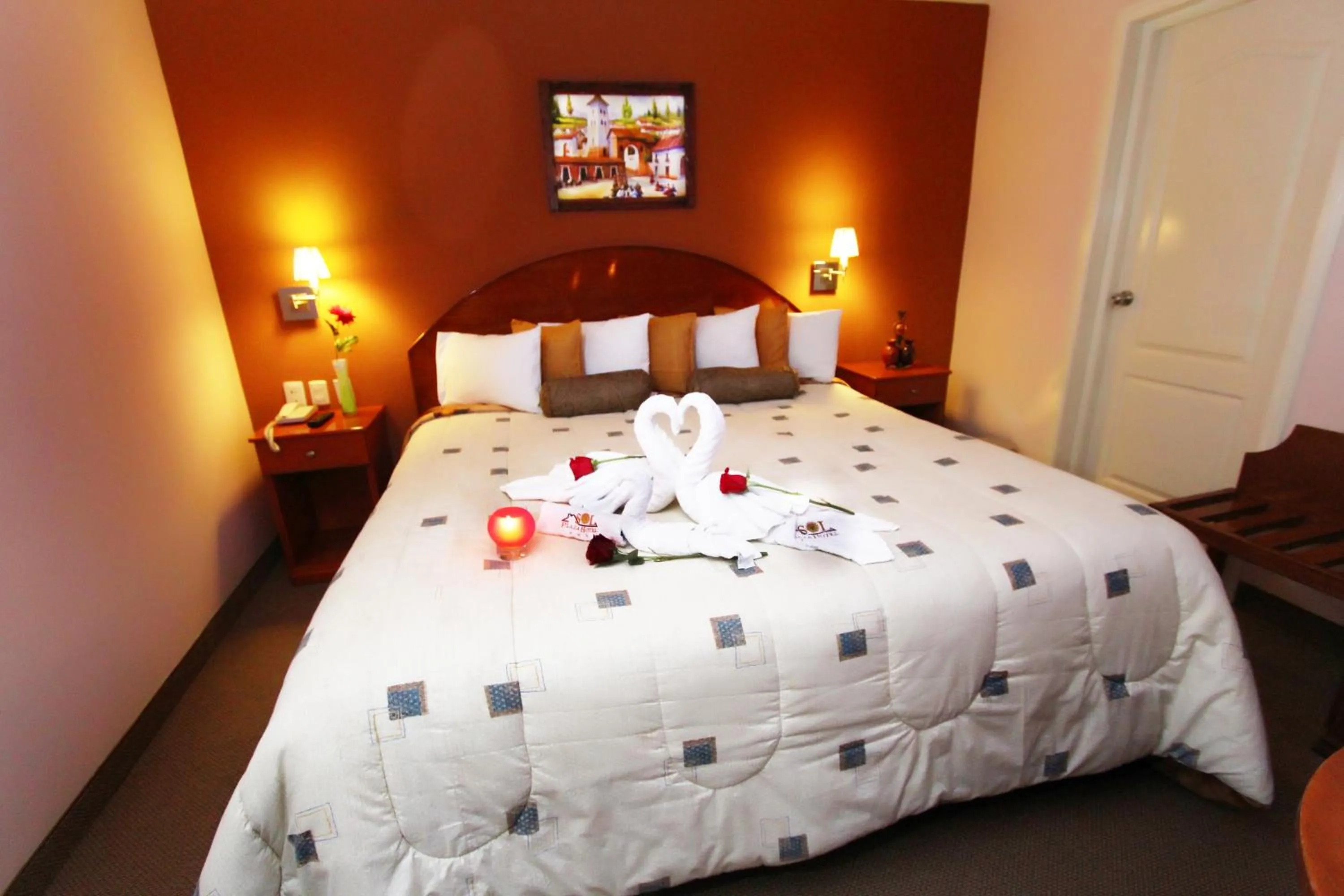 Photo of the whole room, Bed in Sol Plaza Hotel