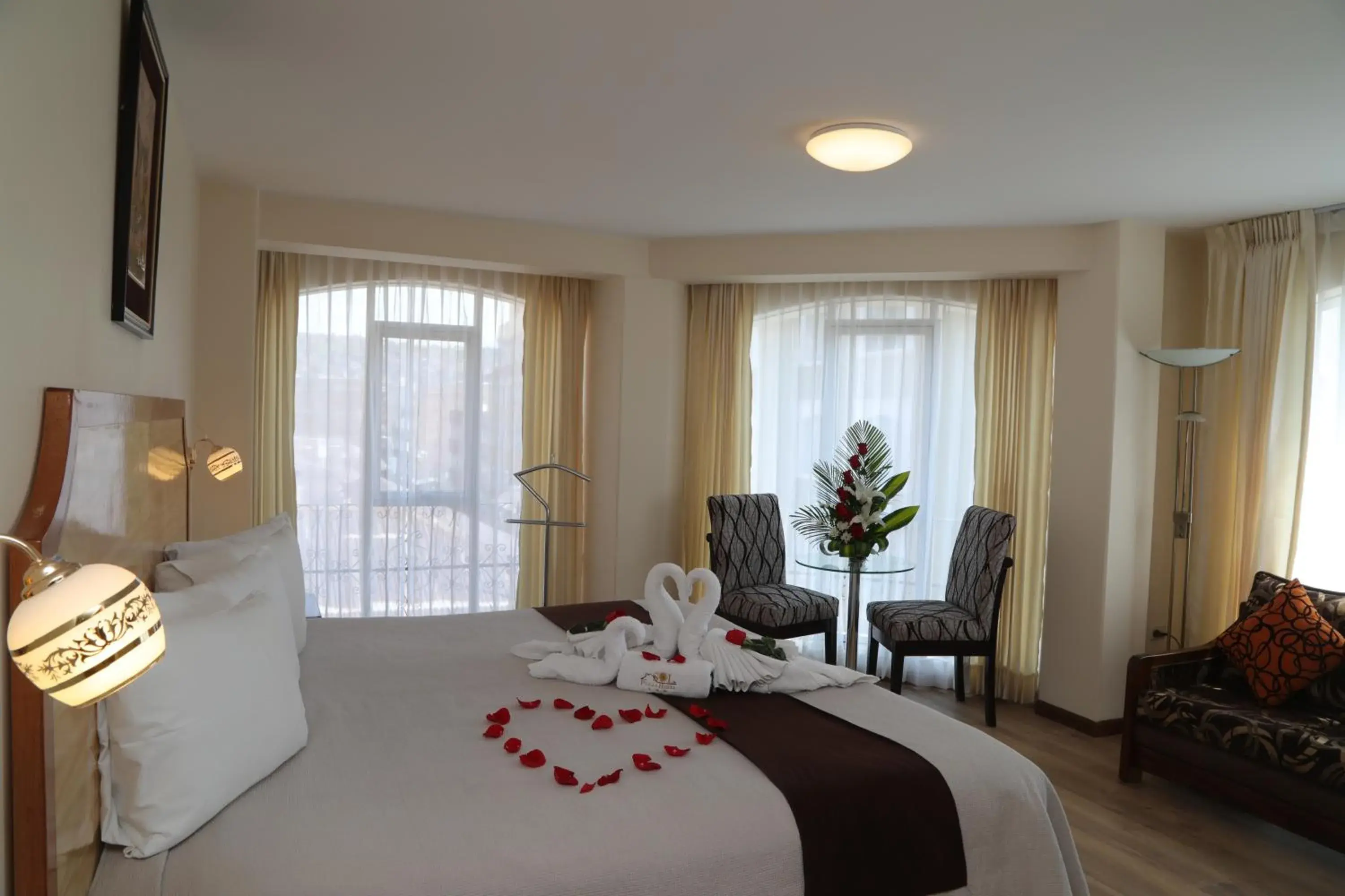 Queen Room in Sol Plaza Hotel Queen Room in Sol Plaza Hotel