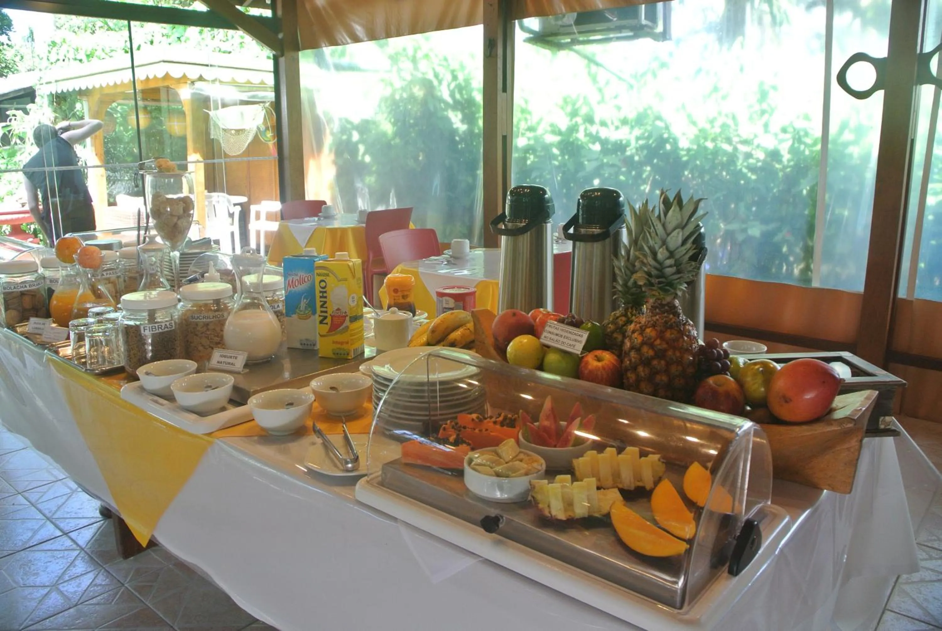 Buffet breakfast in Complexo de Pousadas Caraguatá