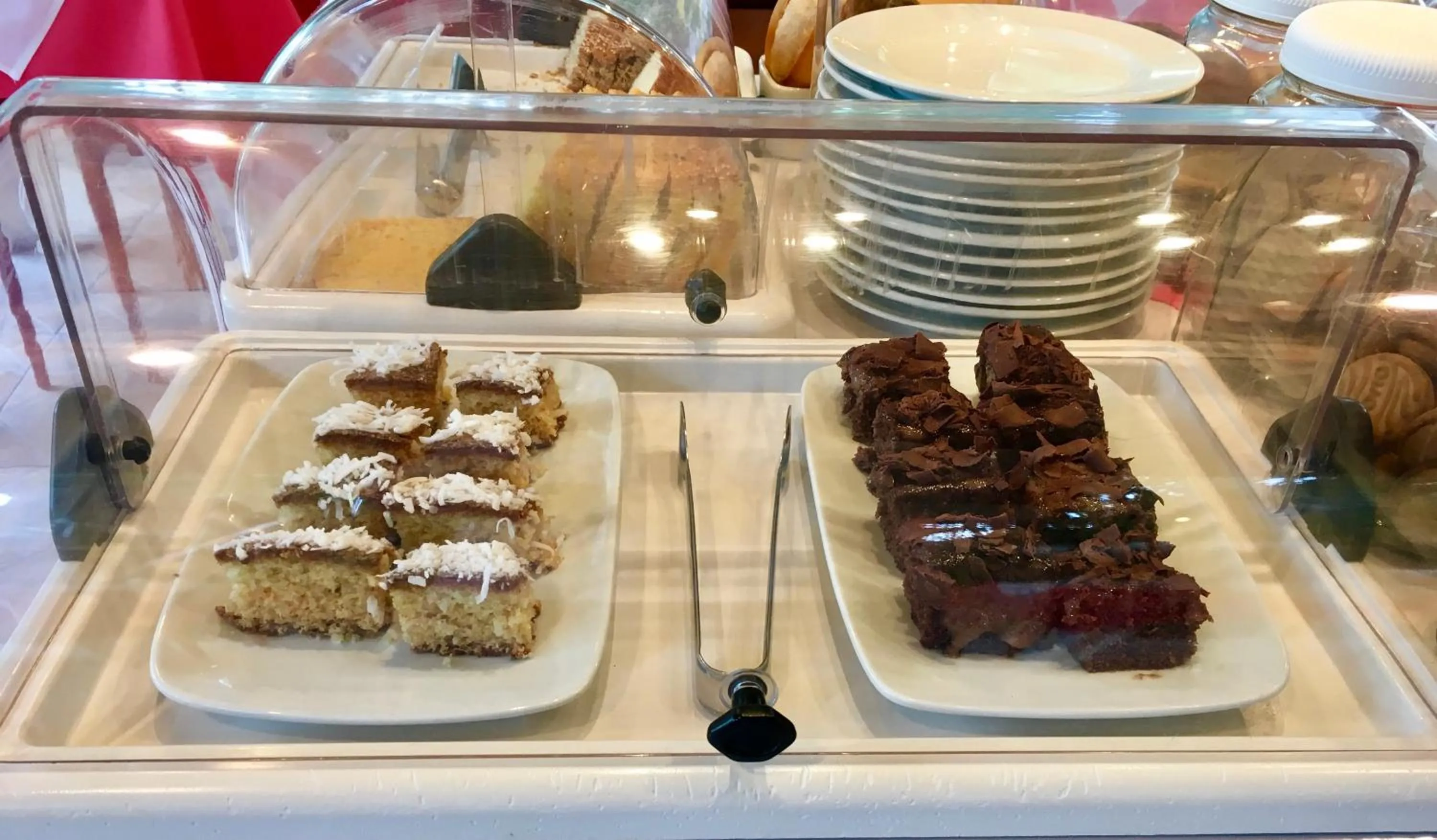 Buffet breakfast in Complexo de Pousadas Caraguatá