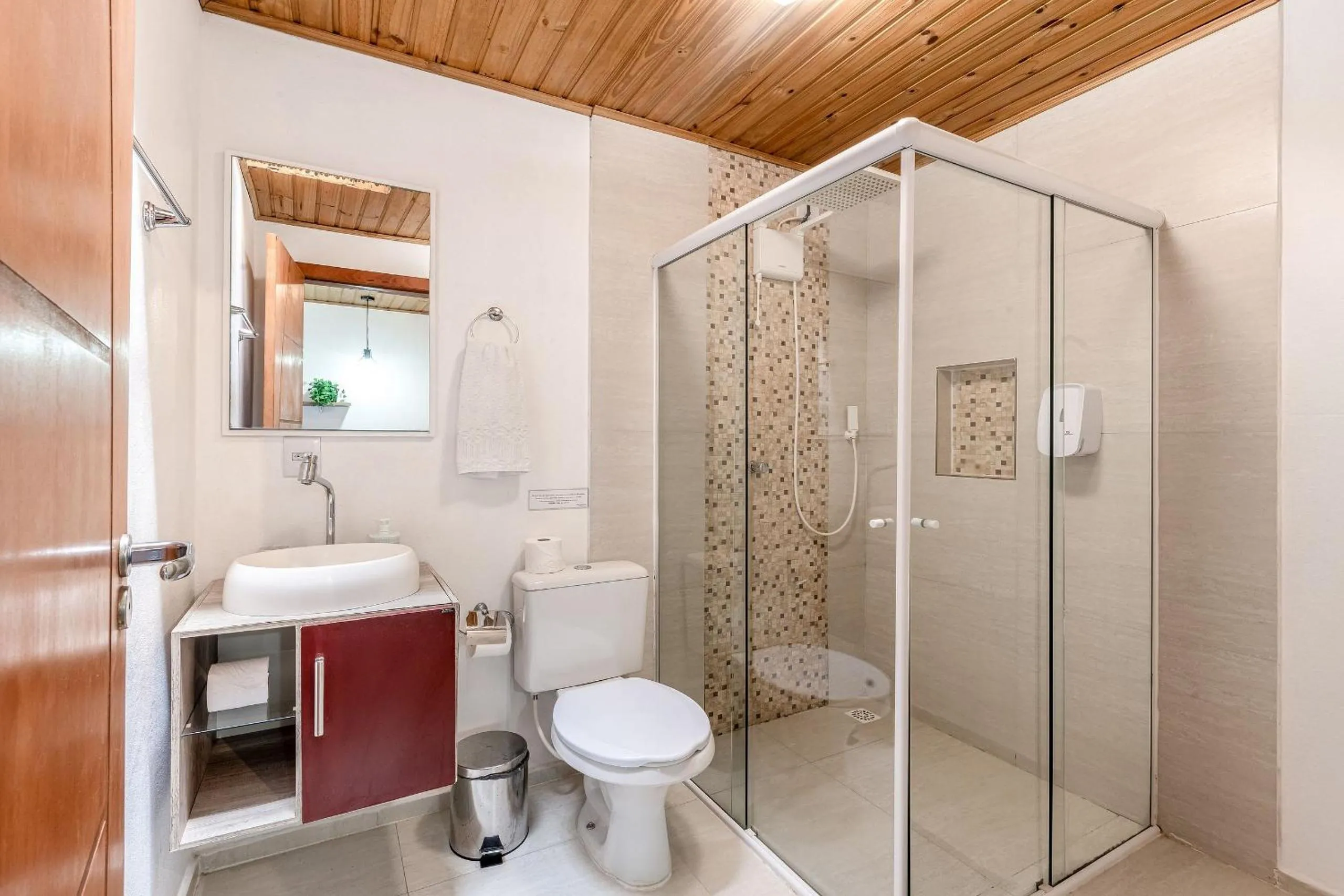 Toilet in Pousada Solar dos Lírios - Praia do Rosa