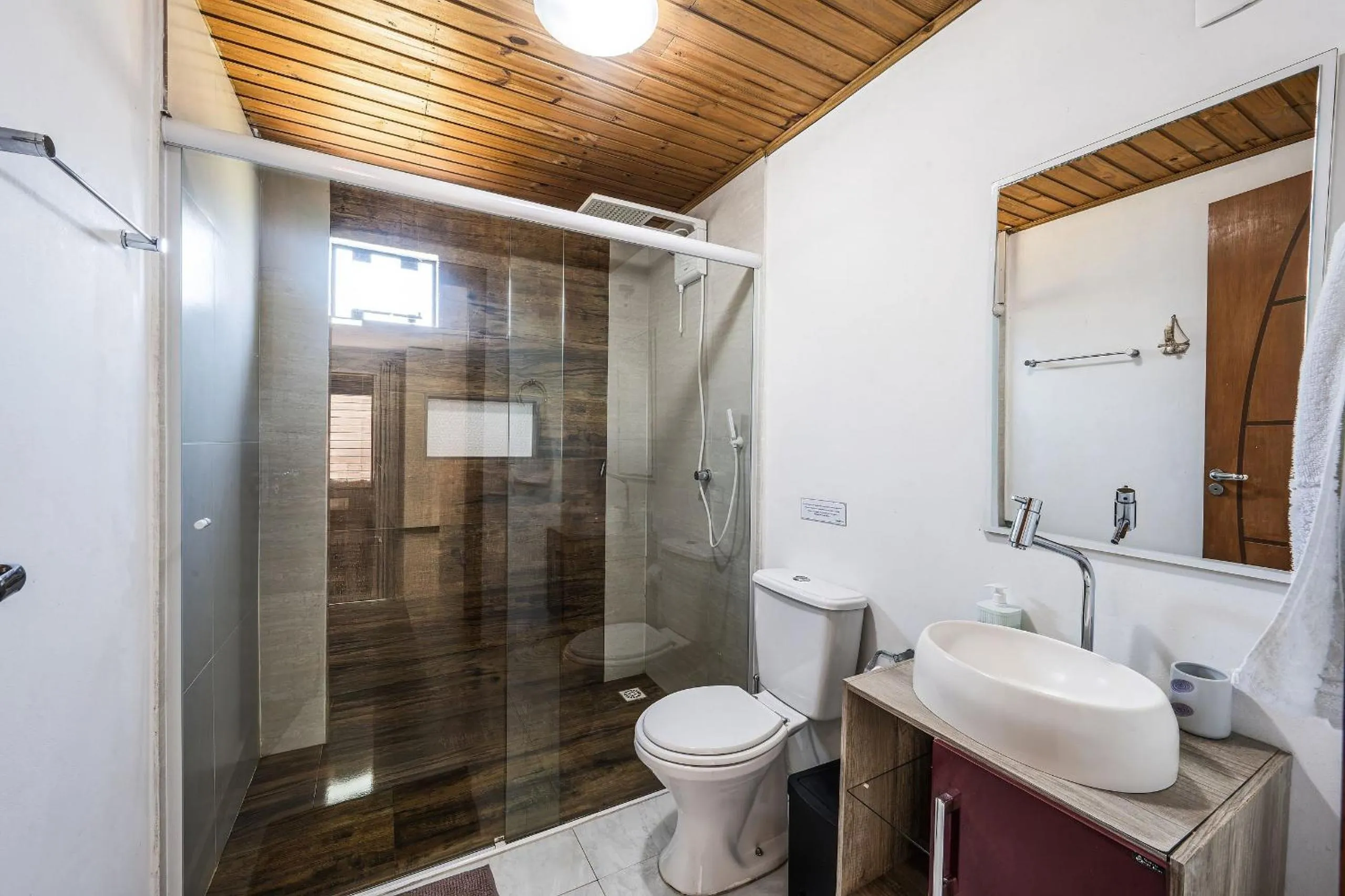 Toilet in Pousada Solar dos Lírios - Praia do Rosa