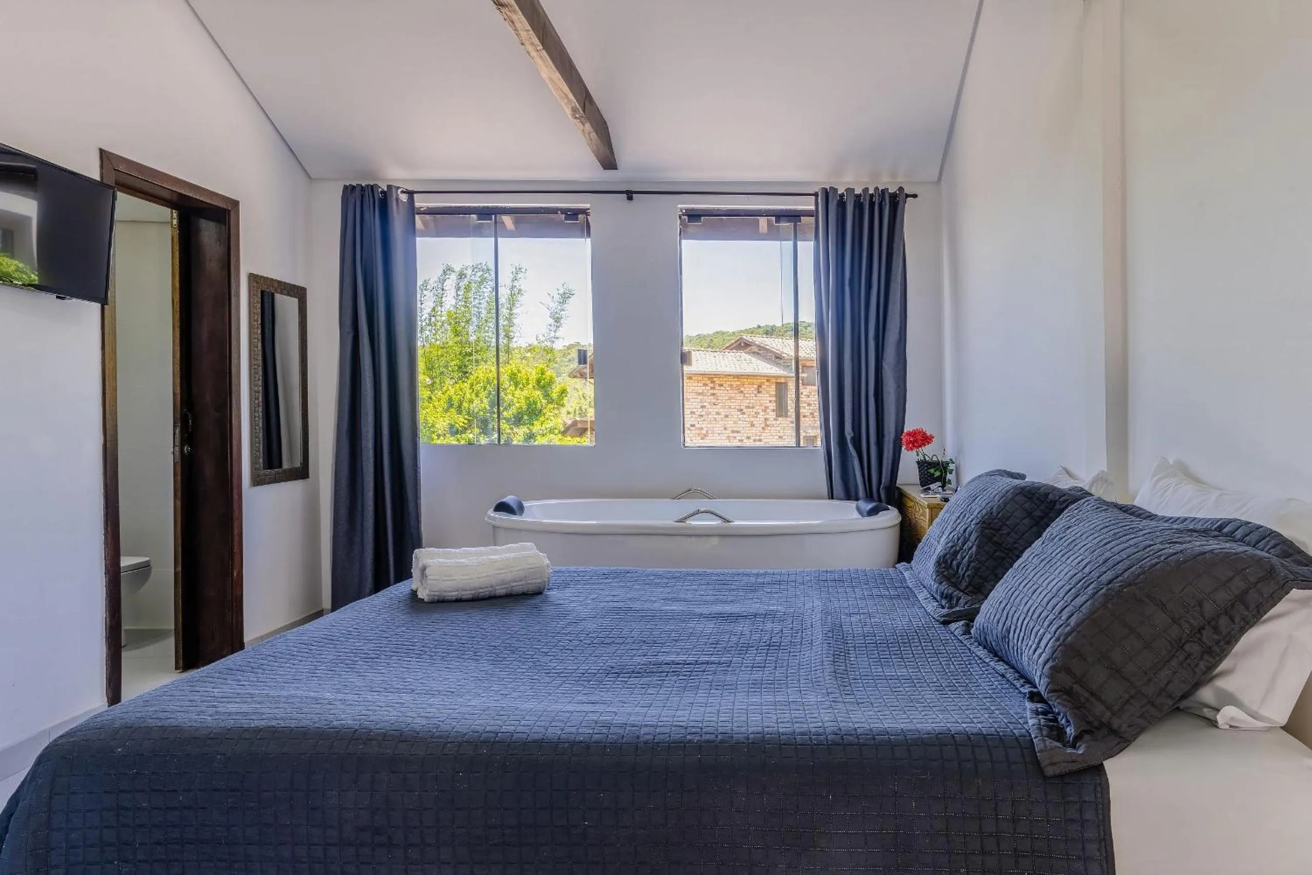 Bedroom, Bed in Pousada Solar dos Lírios - Praia do Rosa