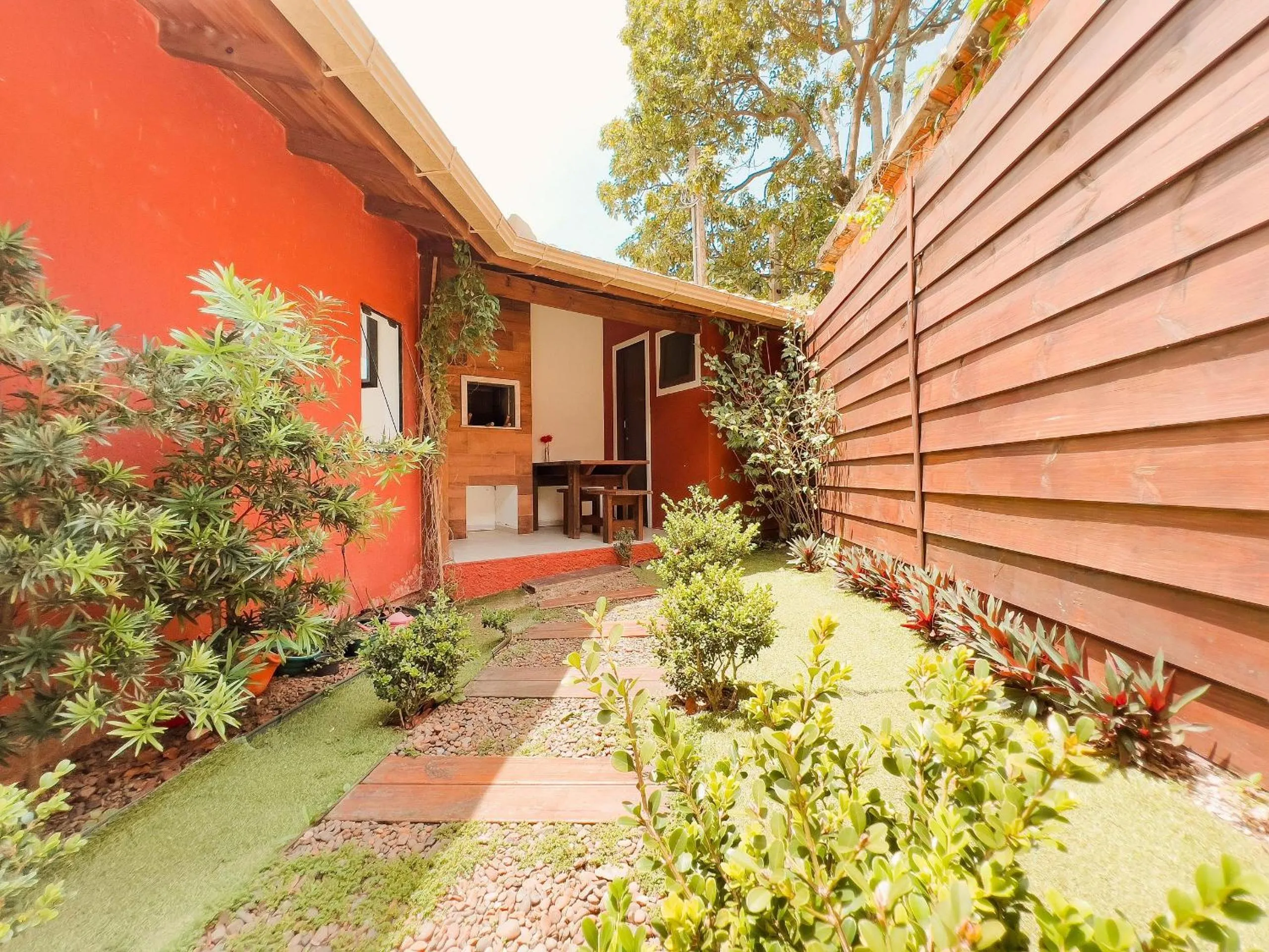 Garden view in Pousada Solar dos Lírios - Praia do Rosa