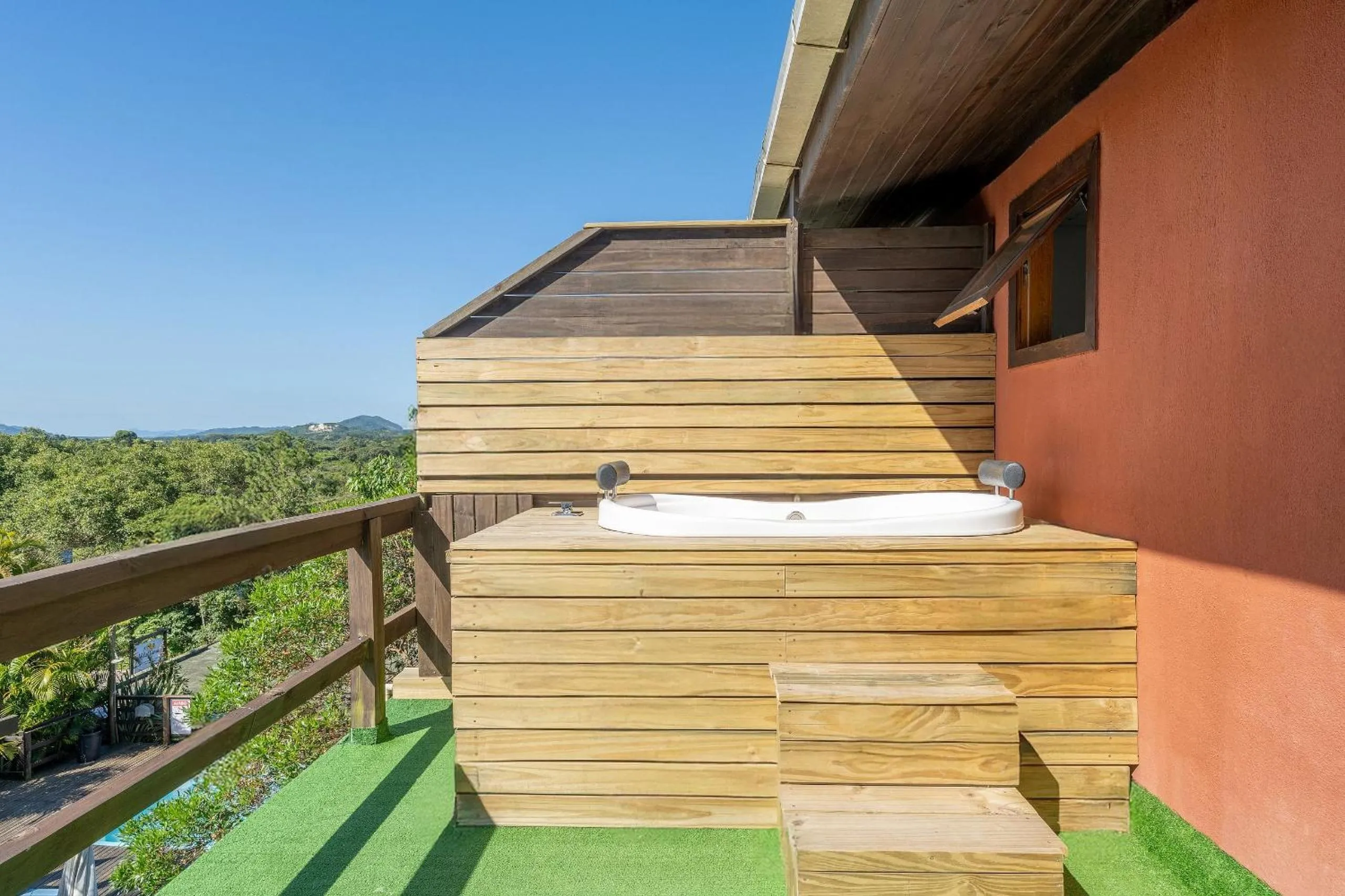 Hot Tub in Pousada Solar dos Lírios - Praia do Rosa