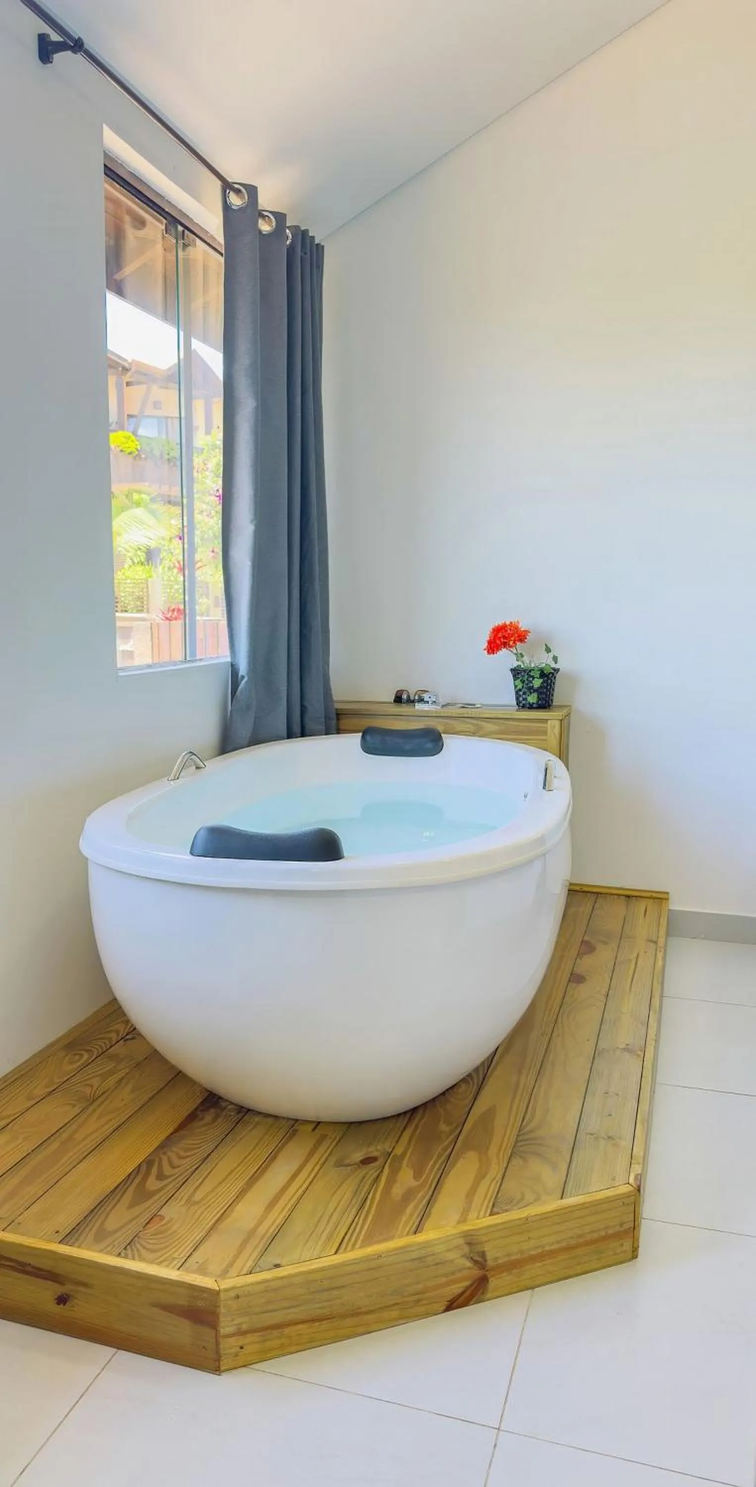 Hot Tub in Pousada Solar dos Lírios - Praia do Rosa