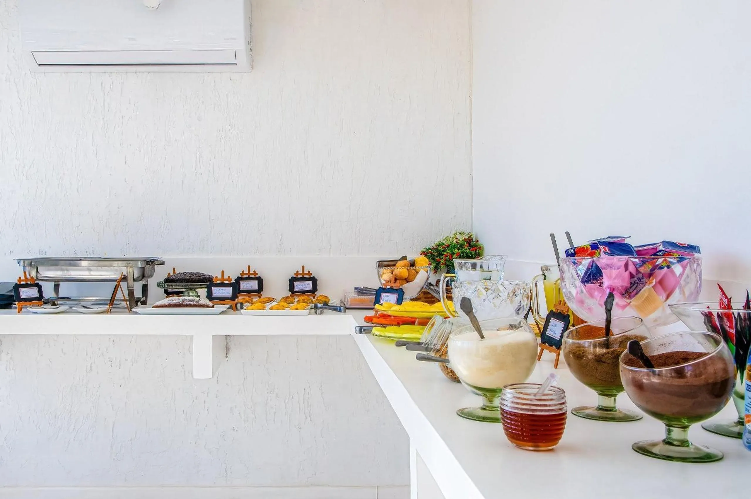 Breakfast in Pousada Solar dos Lírios - Praia do Rosa