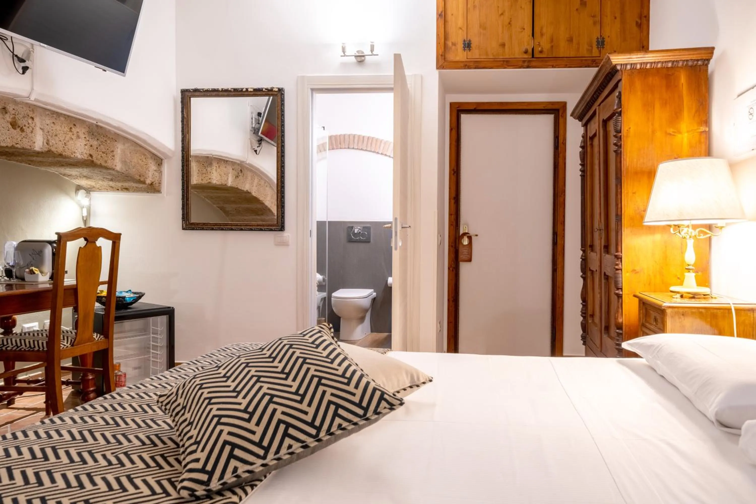 Bathroom, Bed in Affittacamere Valentina