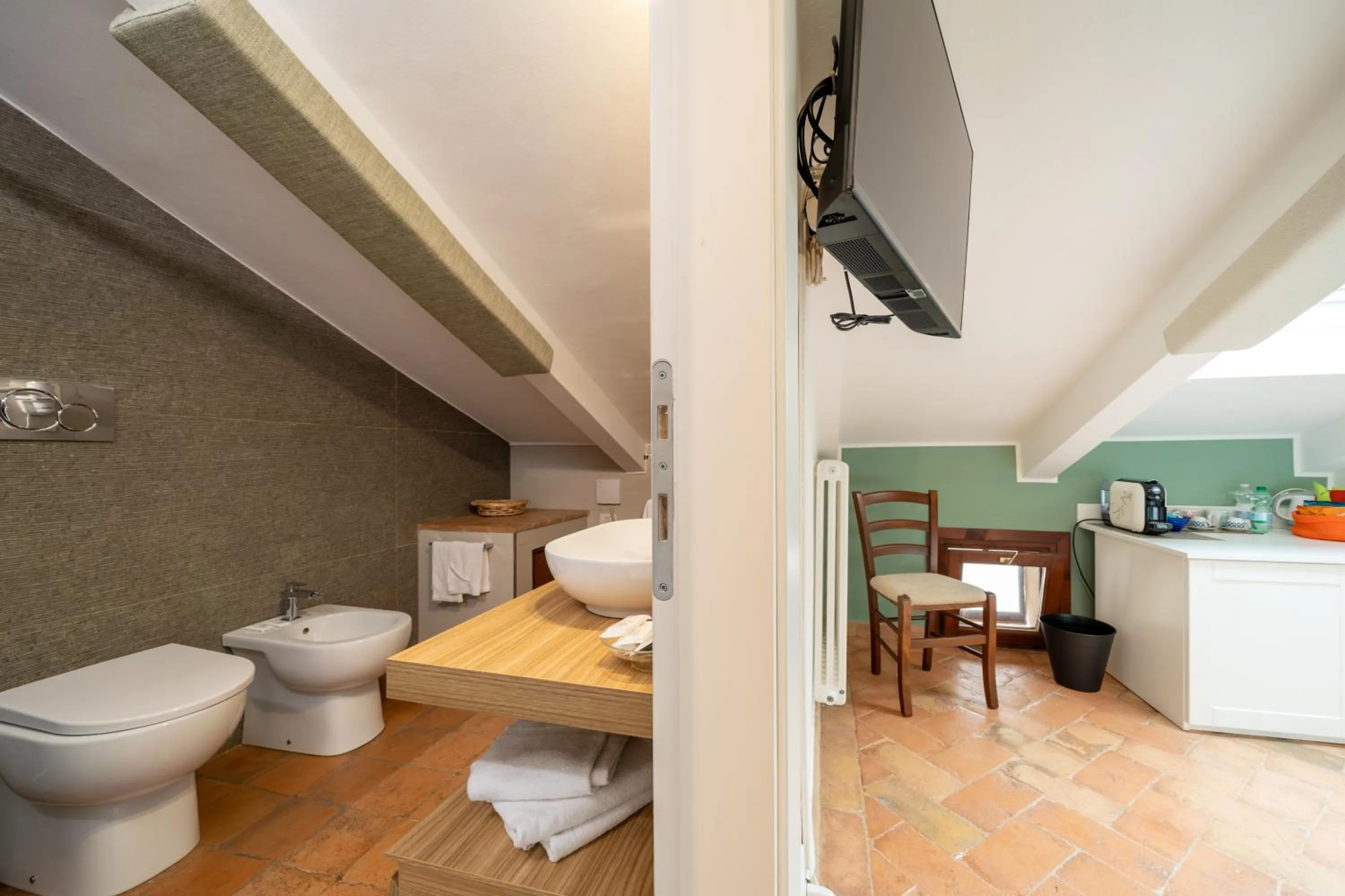 Bathroom in Affittacamere Valentina