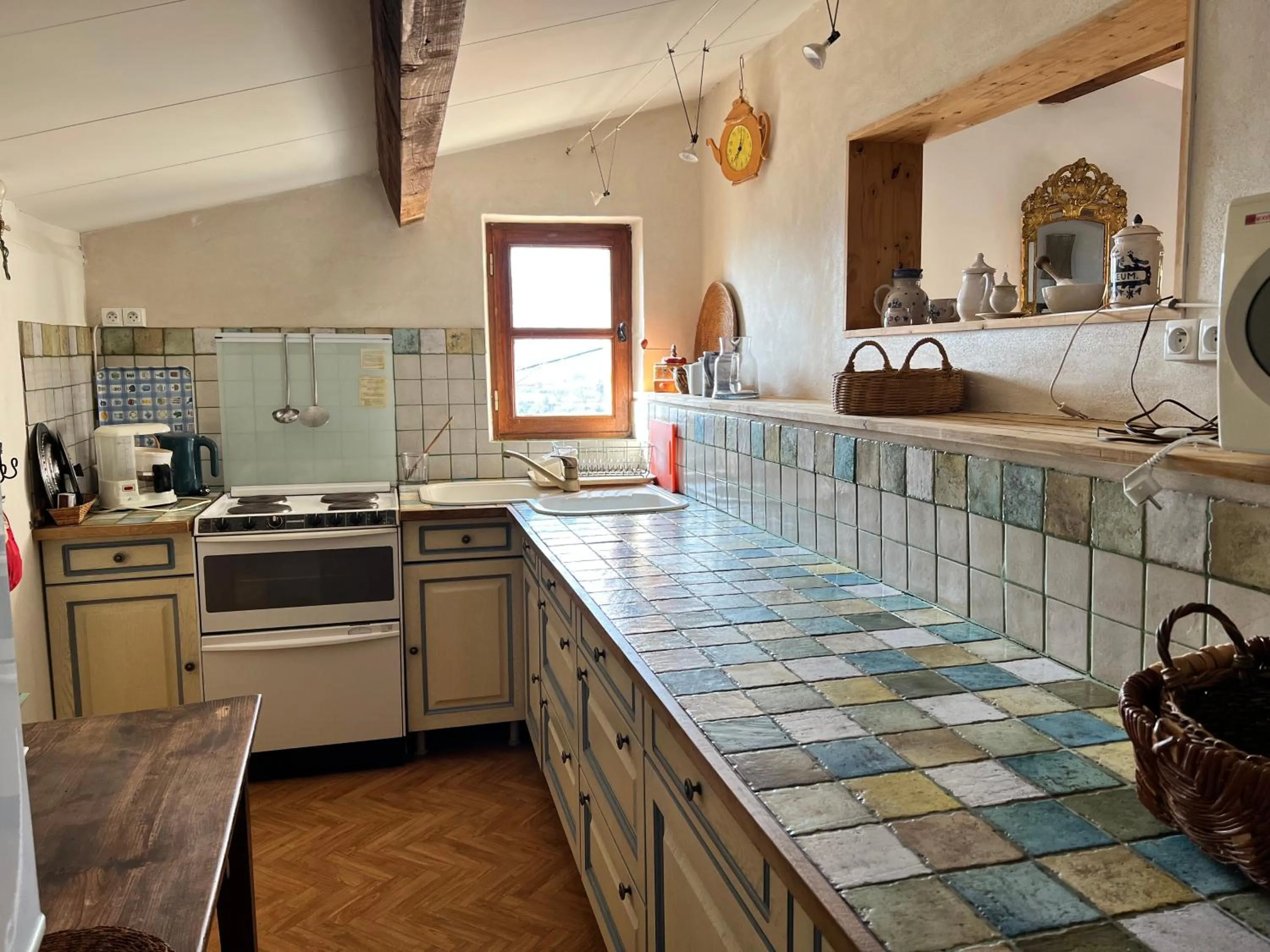 Coffee/tea facilities in LES GITES D'ARDAILLERS