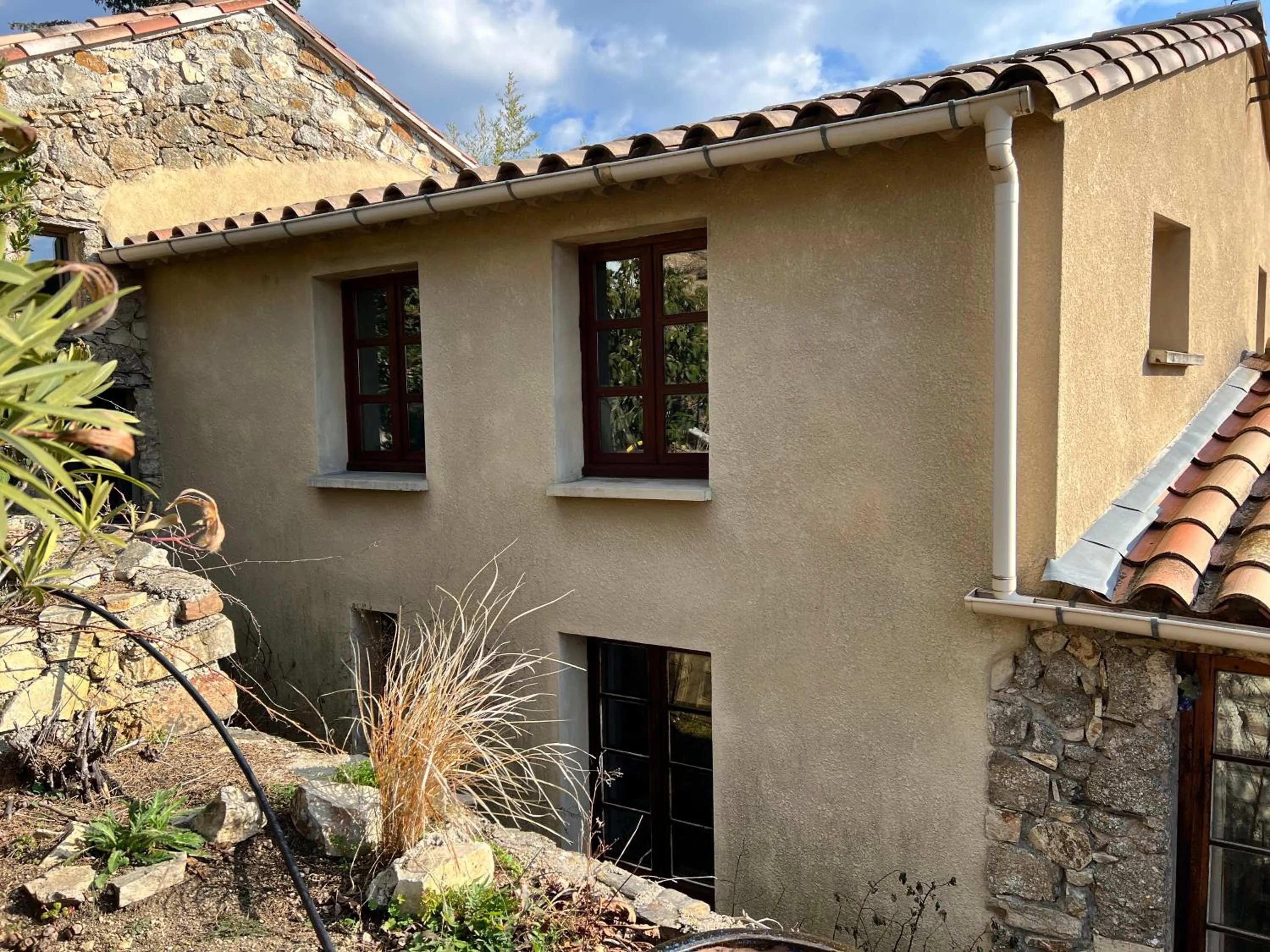 Facade/entrance in LES GITES D'ARDAILLERS