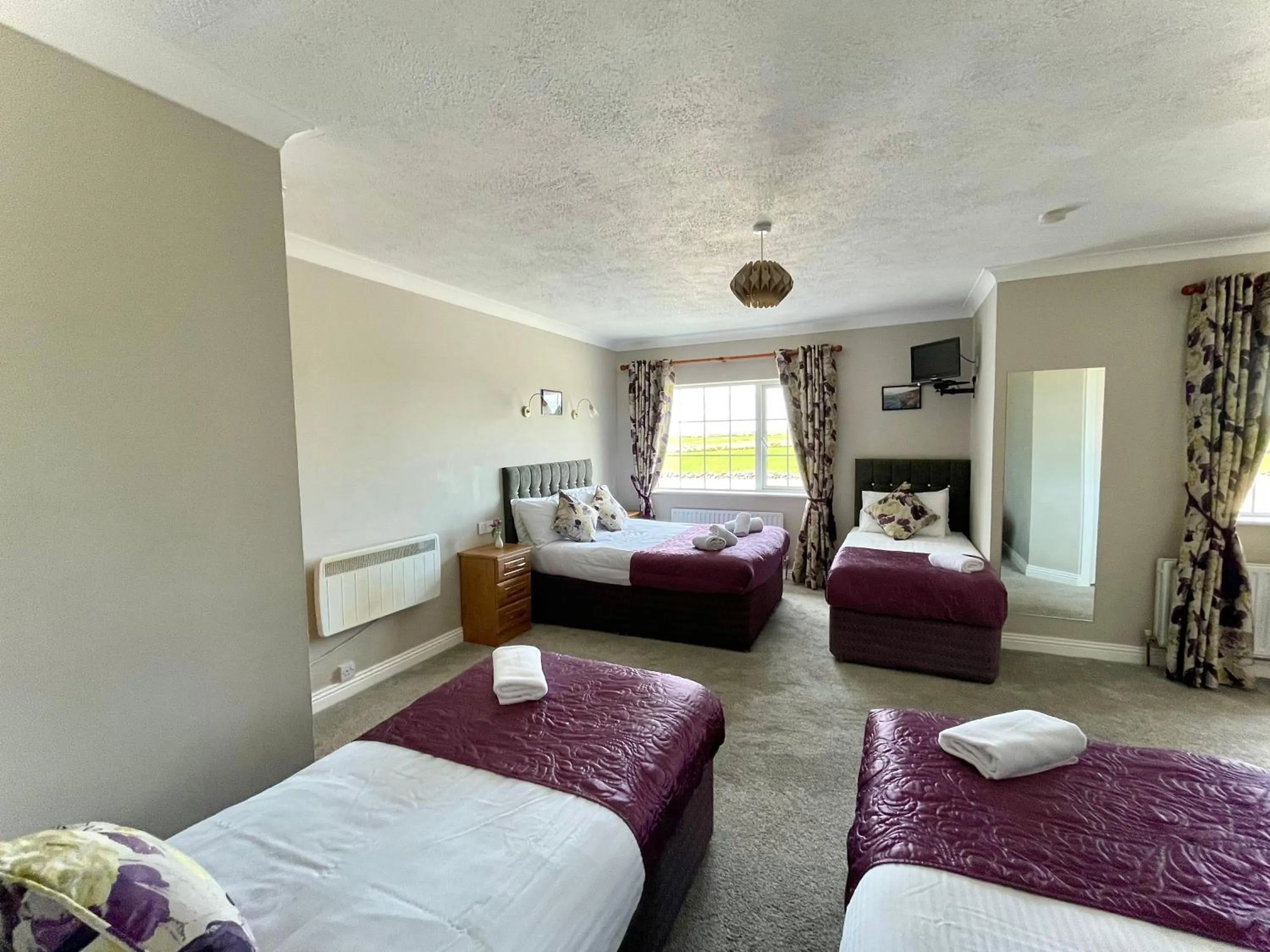 Photo of the whole room, Bed in Glasha Meadows Accommodation