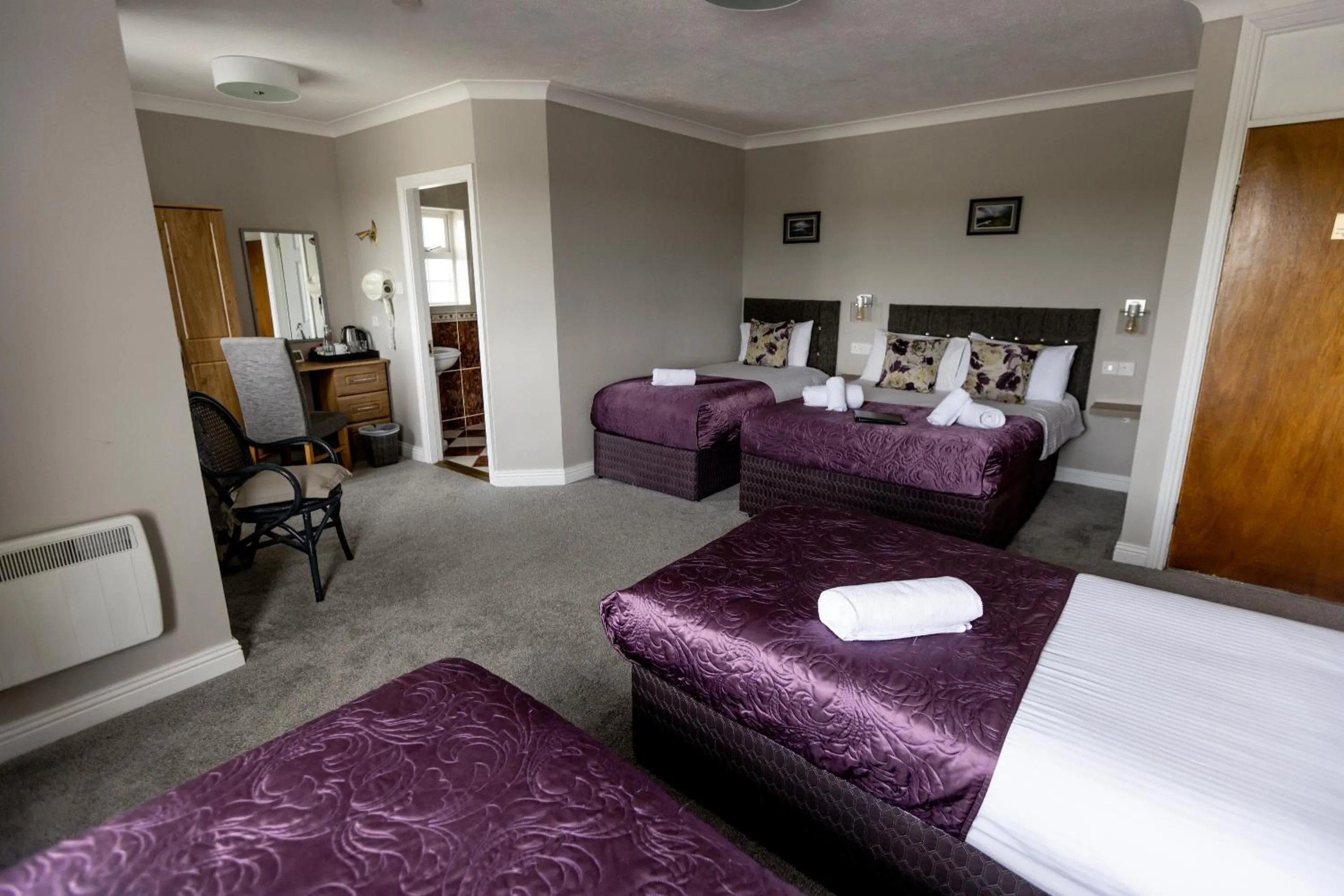 Bedroom, Bed in Glasha Meadows Accommodation