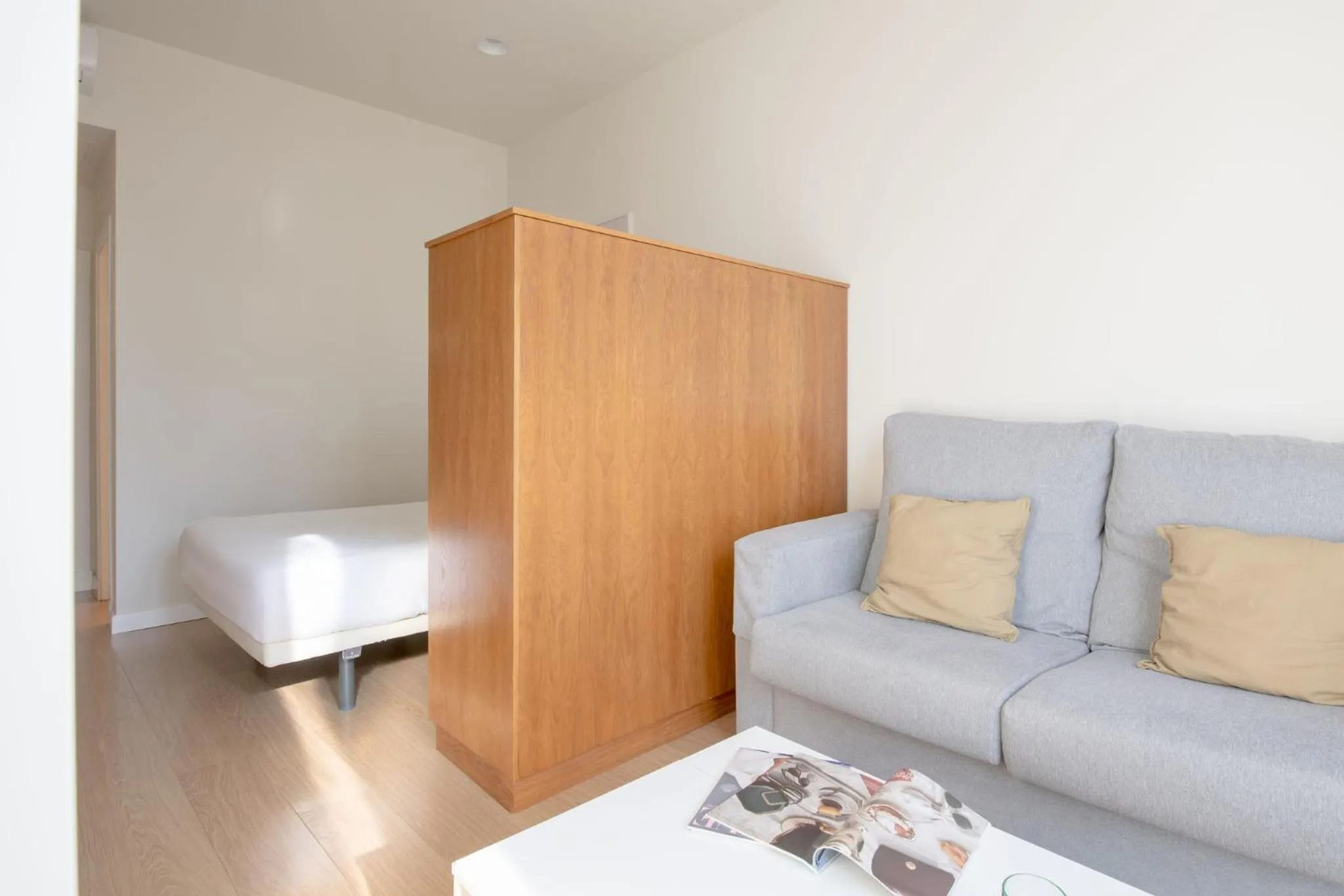 Living room in Ópera Apartments Alameda