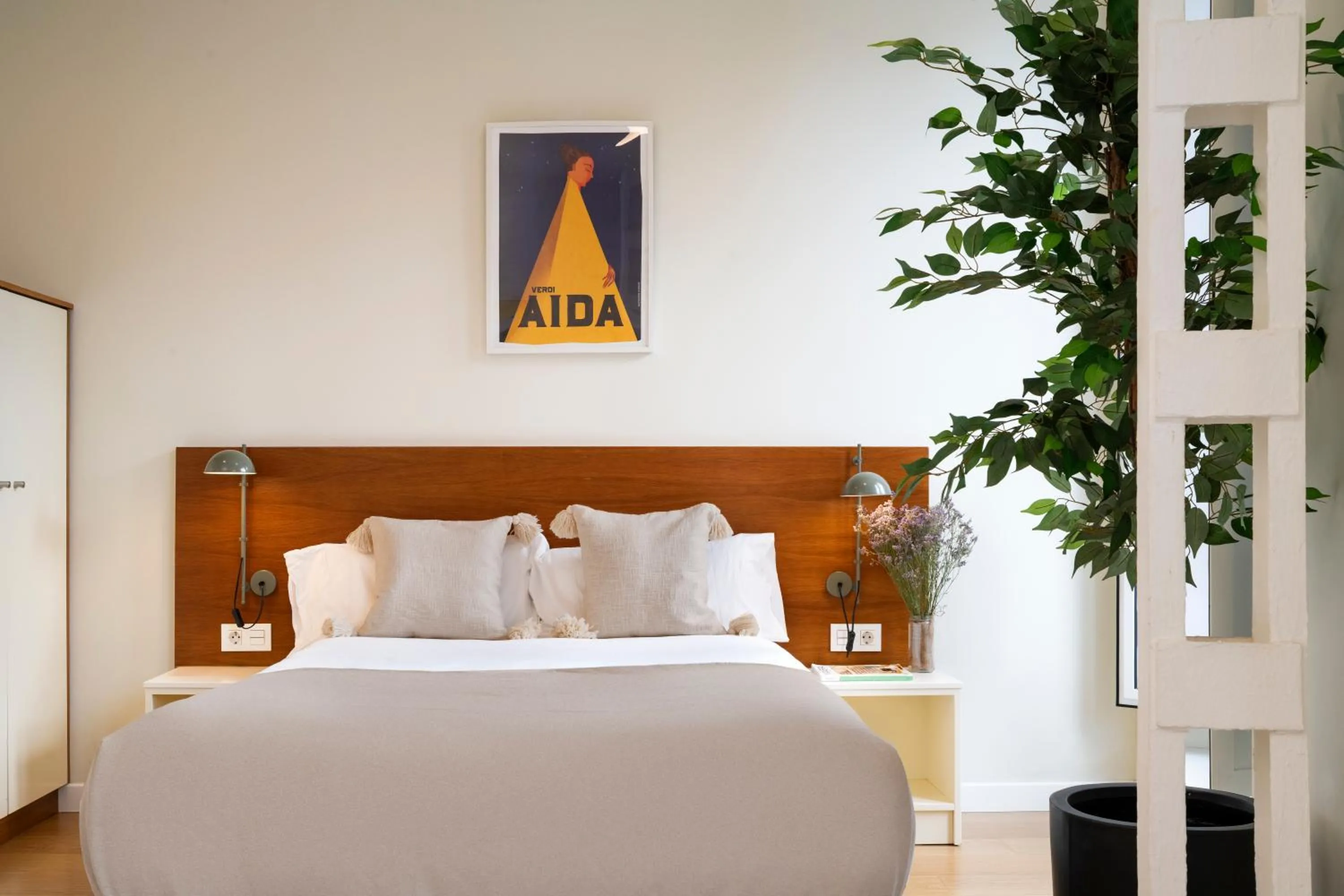 Bed in Ópera Apartments Alameda