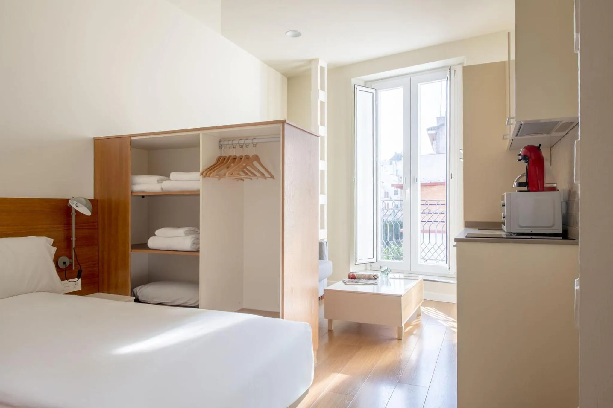 Bed in Ópera Apartments Alameda