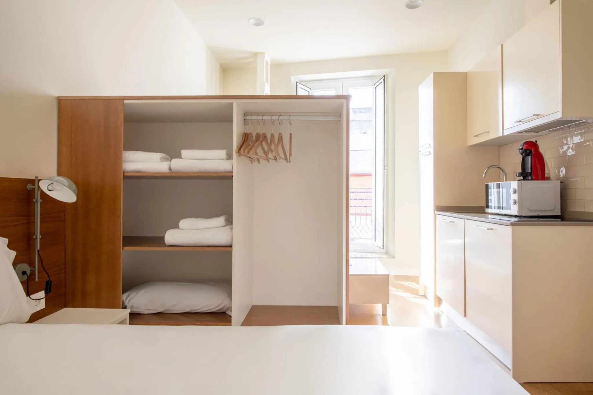 Photo of the whole room, Bed in Ópera Apartments Alameda