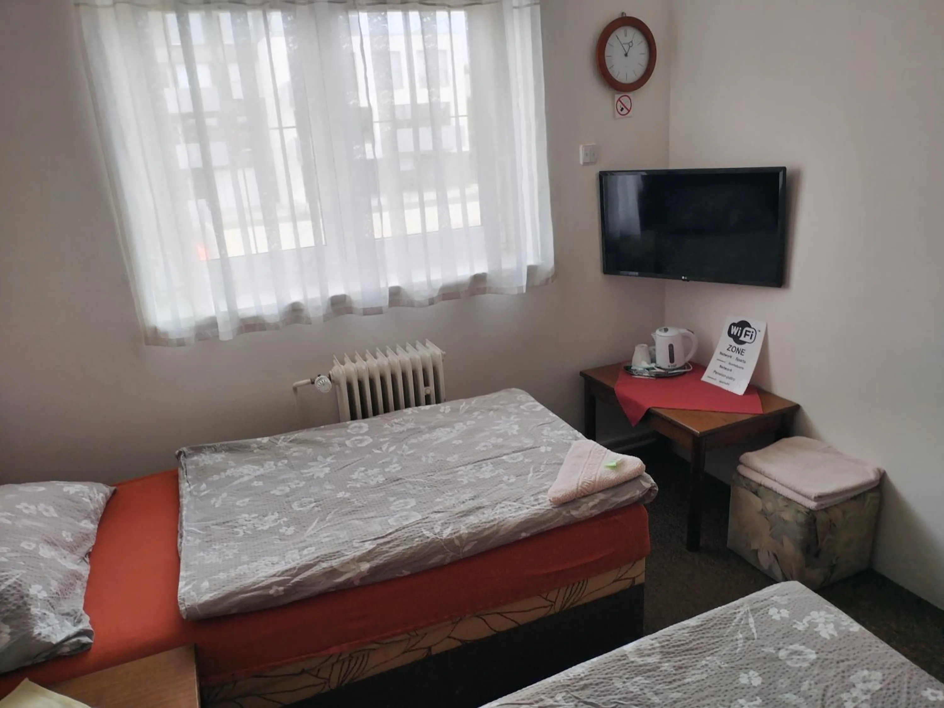 Photo of the whole room, Bed in Pension Sparta