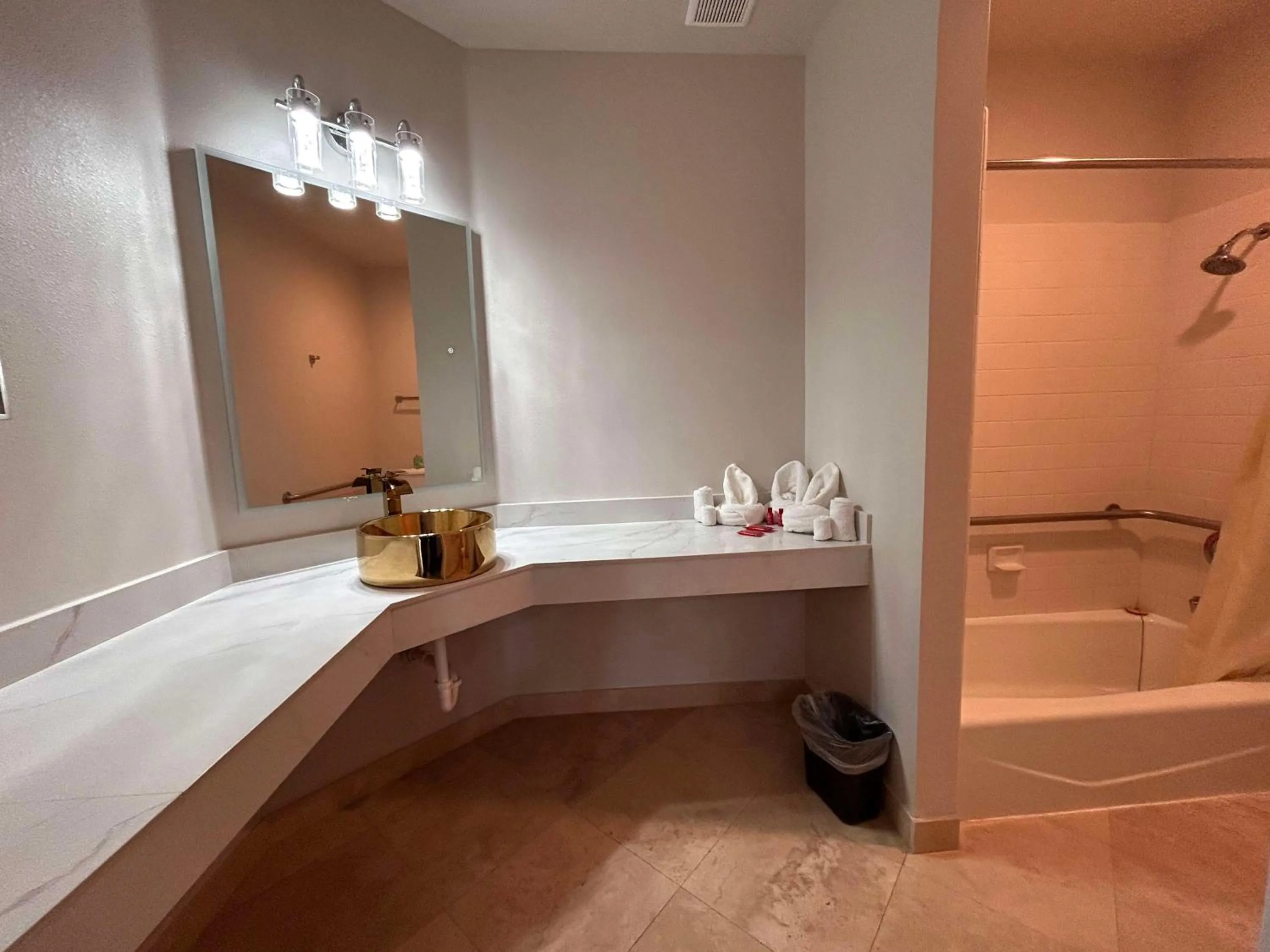 Bathroom in SureStay by Best Western Morgan Hill