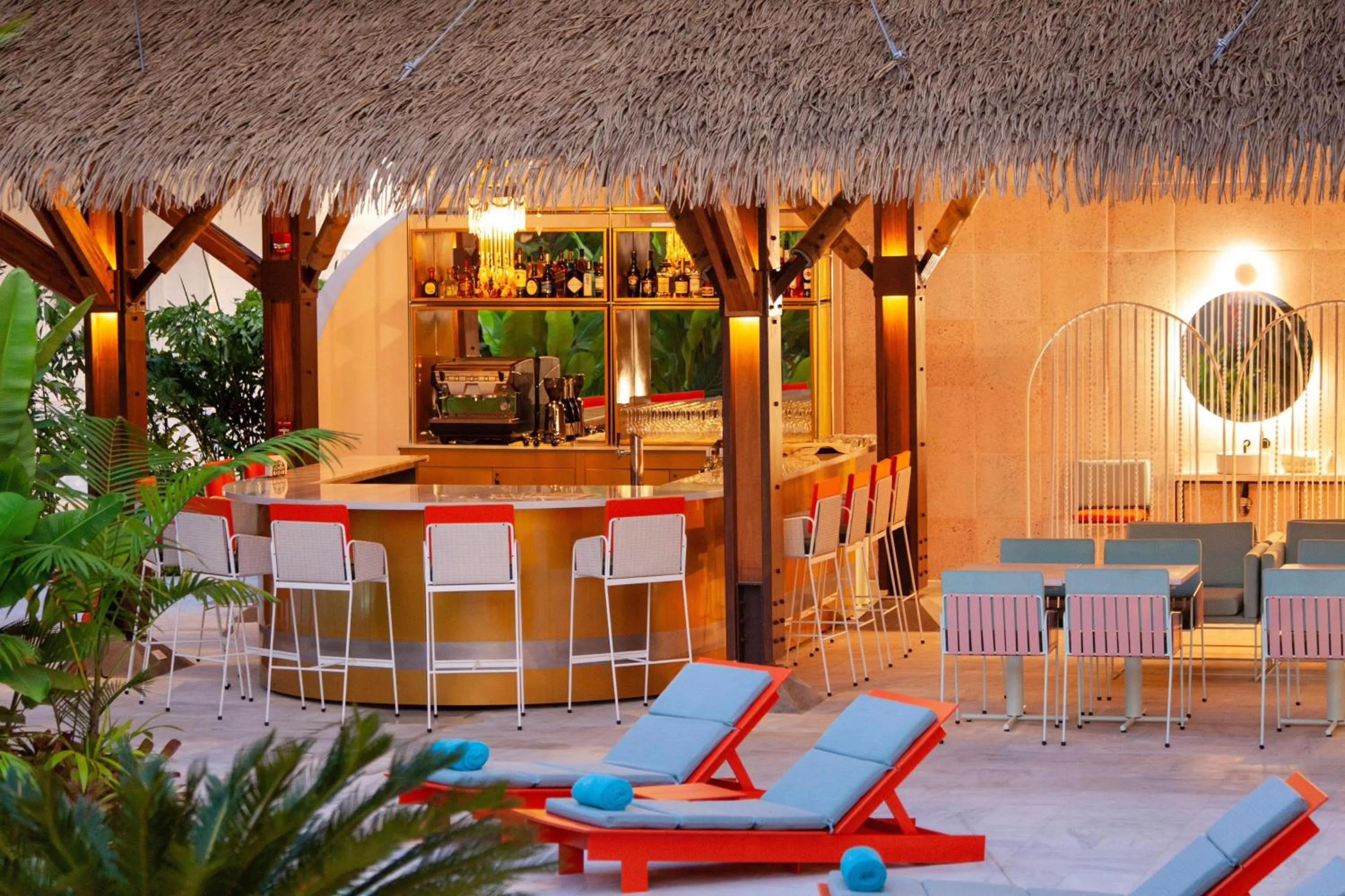 Lounge or bar in Hotel Aguas Claras Member of the Cayuga Collection
