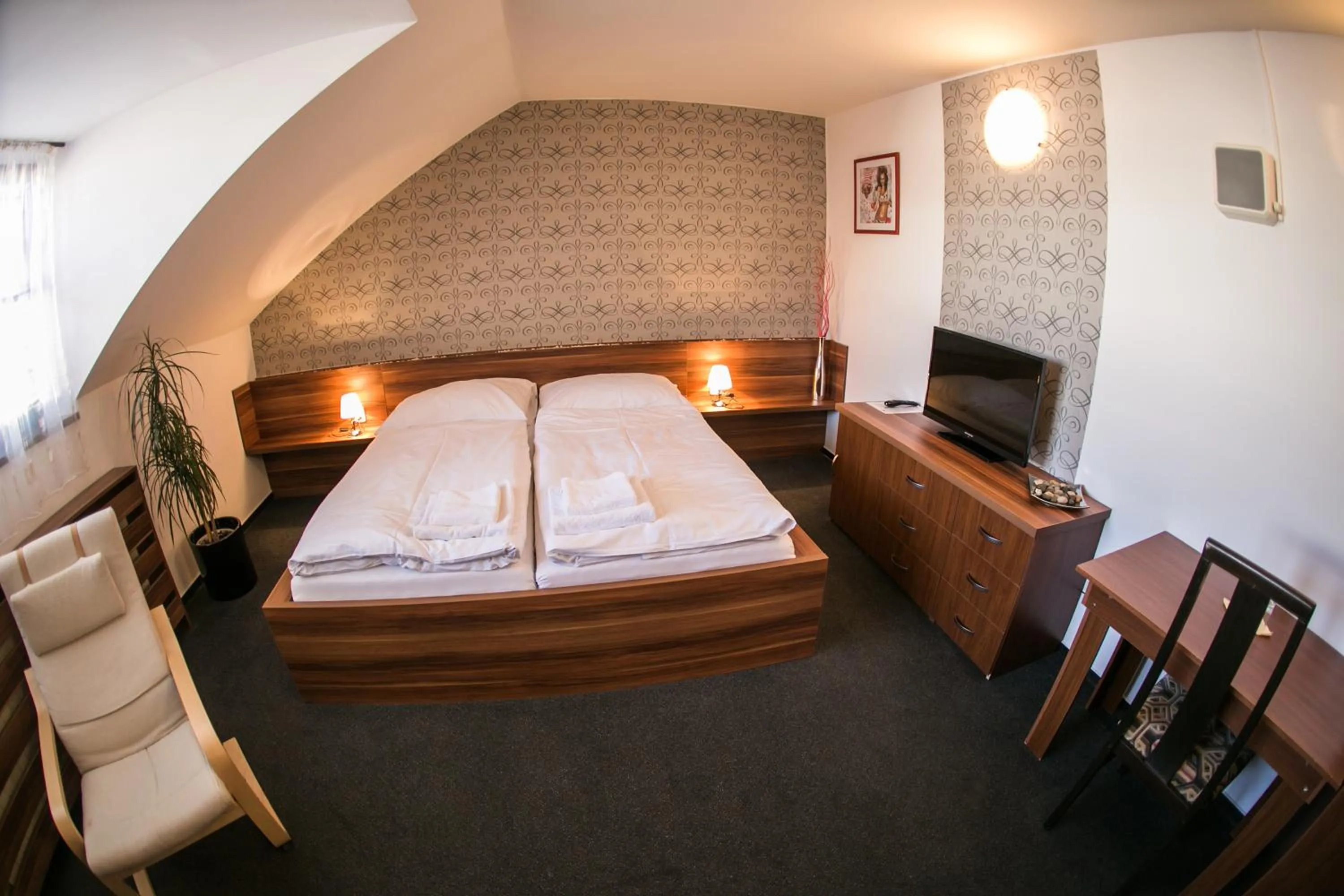 Bedroom, Bed in Hotel ROSE Břeclav