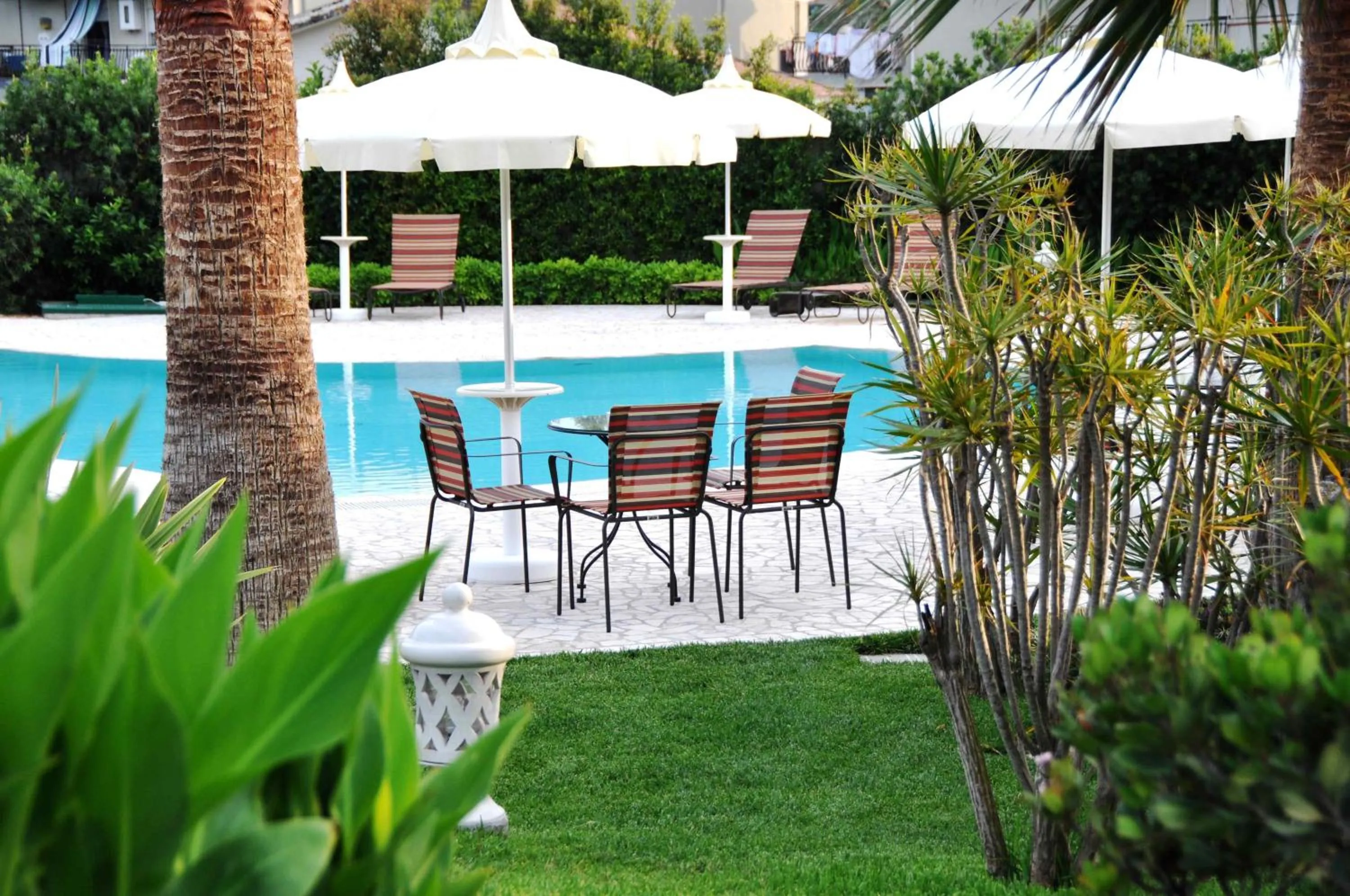 Patio in Alcantara Resort di Charme Adults Only