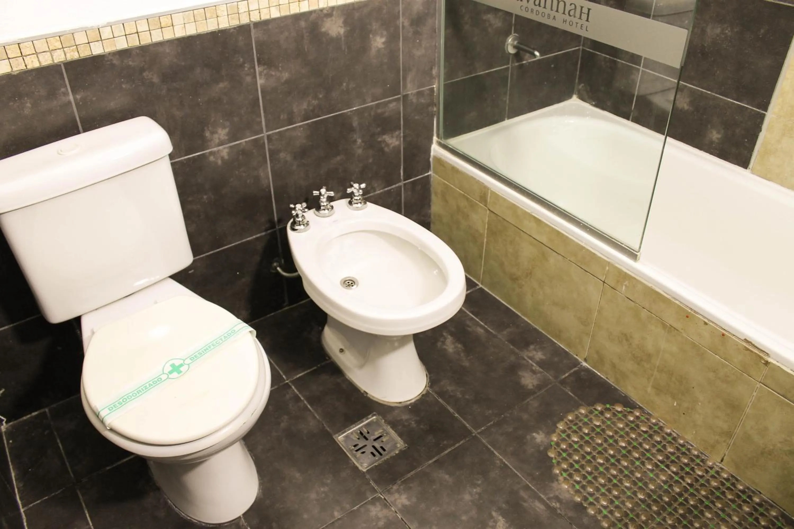 Bathroom in Savannah Cordoba Hotel