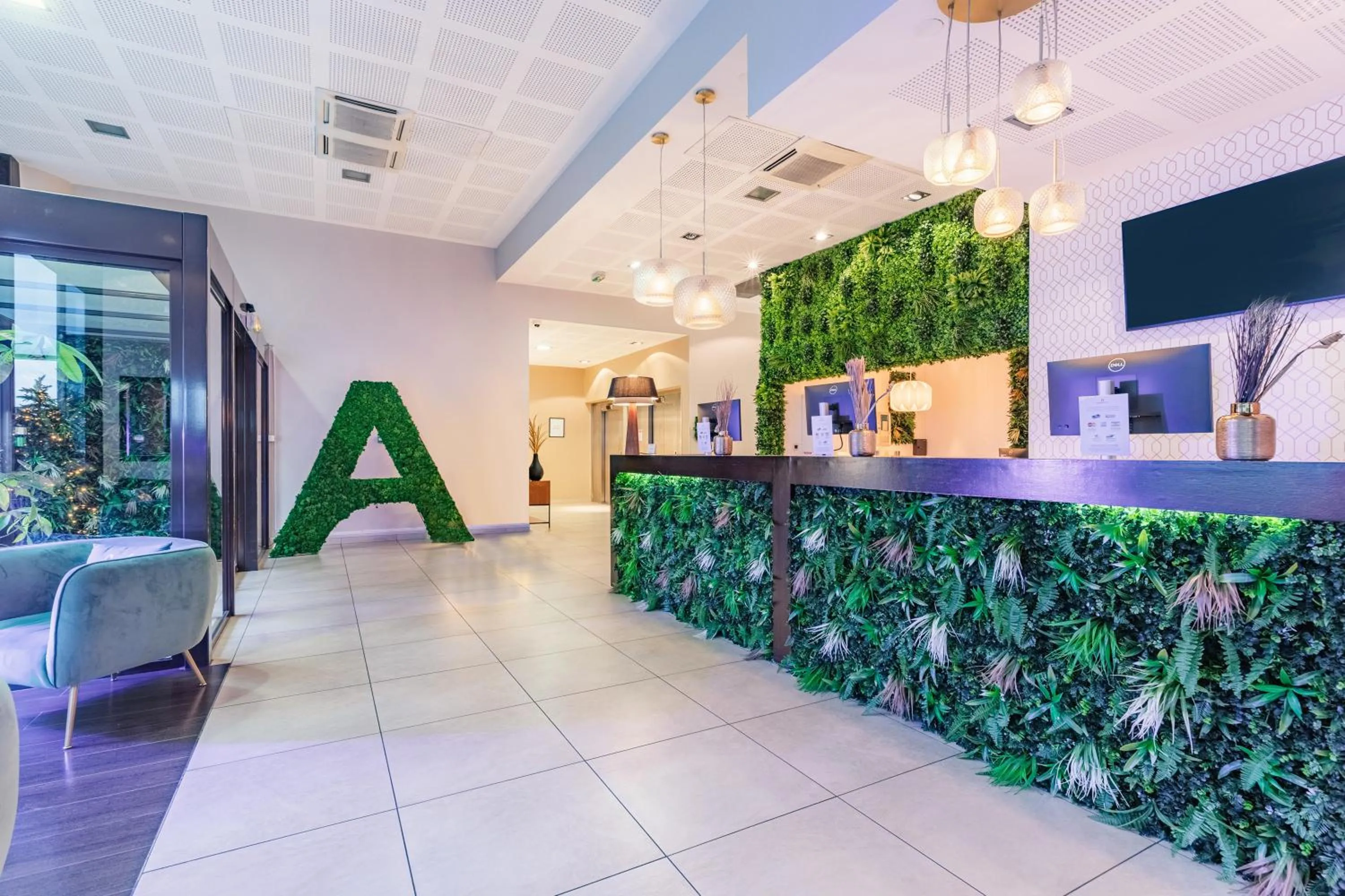 Lobby or reception in Appart'City Collection Paris Grande Bibliothèque