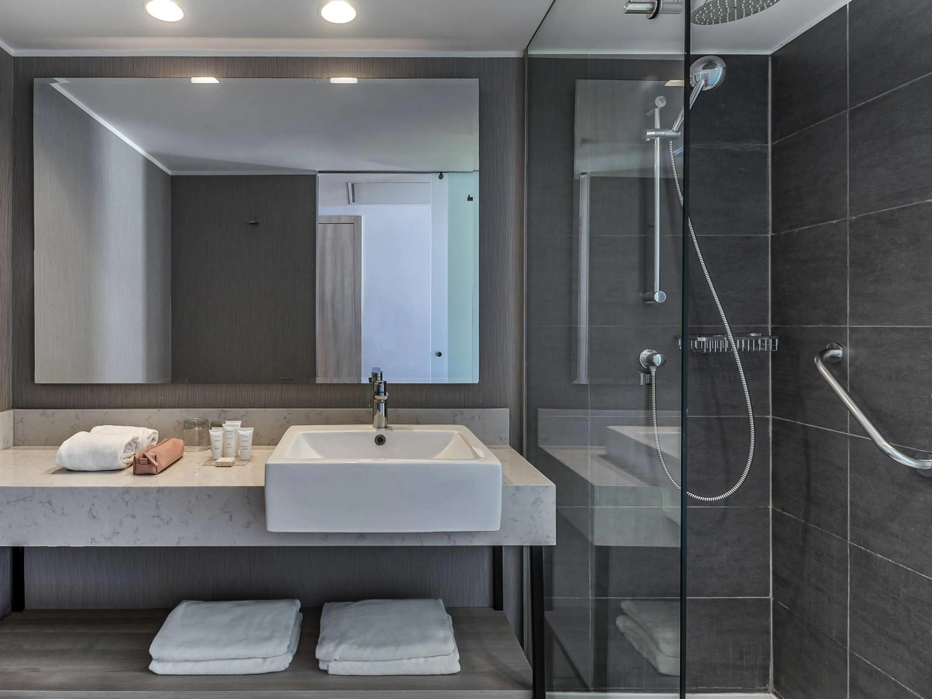 Bedroom in Pullman Vina del Mar San Martin