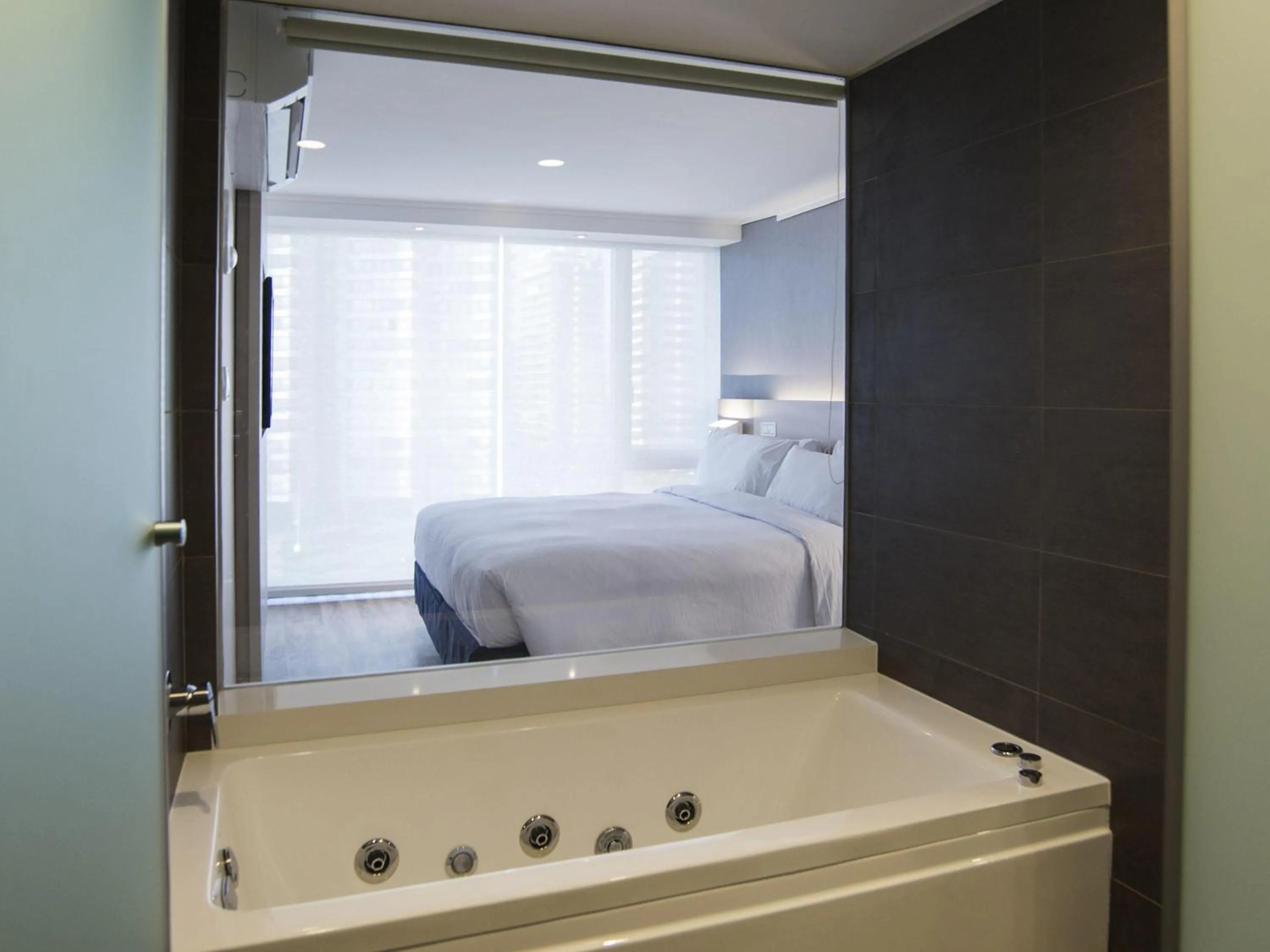 Bedroom, Bed in Pullman Vina del Mar San Martin