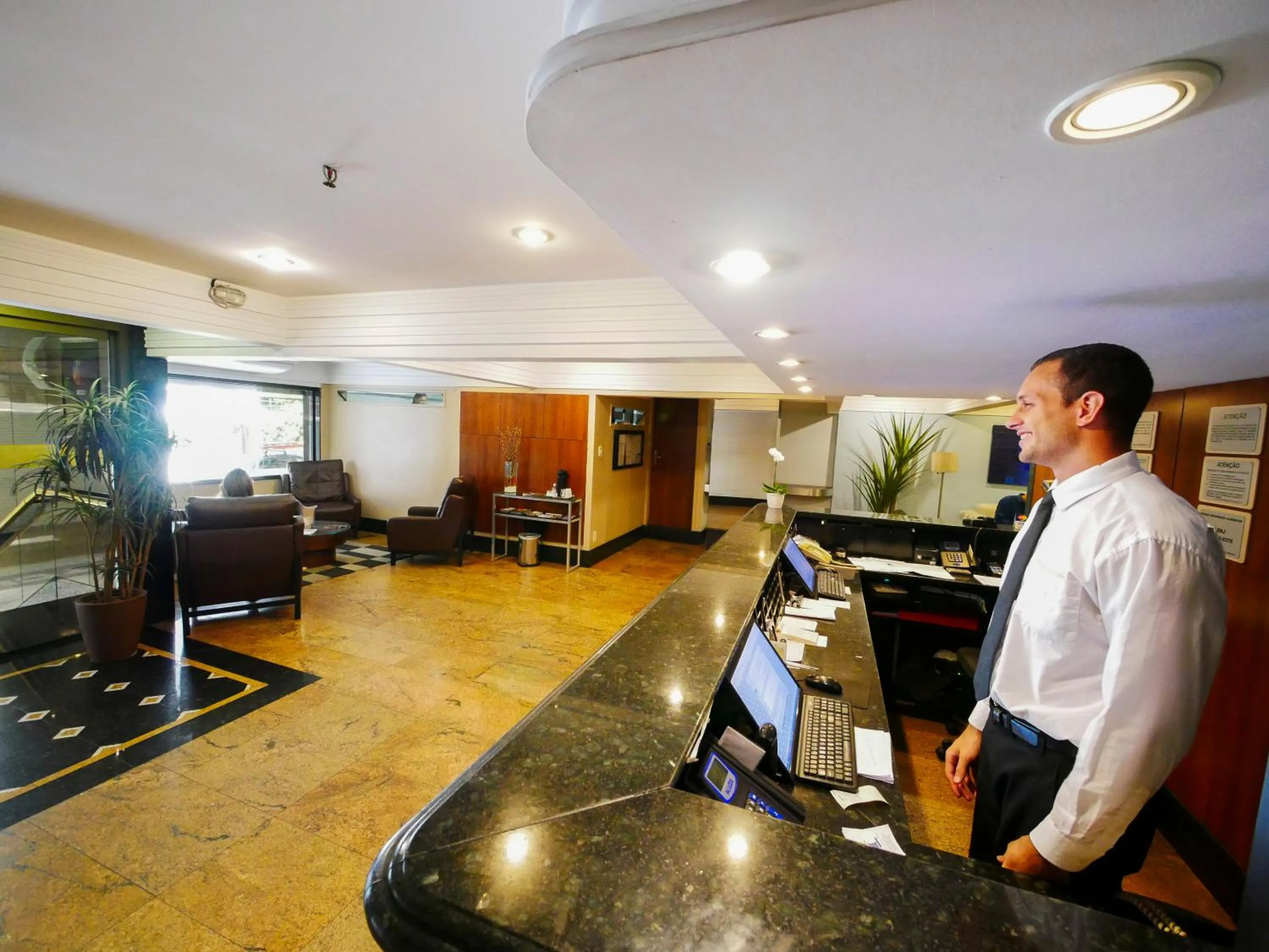 Lobby or reception in Icaraí Praia Hotel