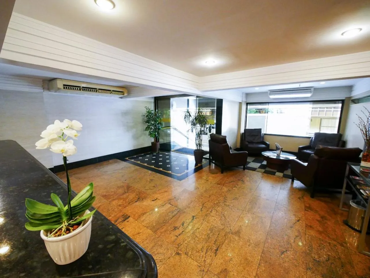 Lobby or reception in Icaraí Praia Hotel