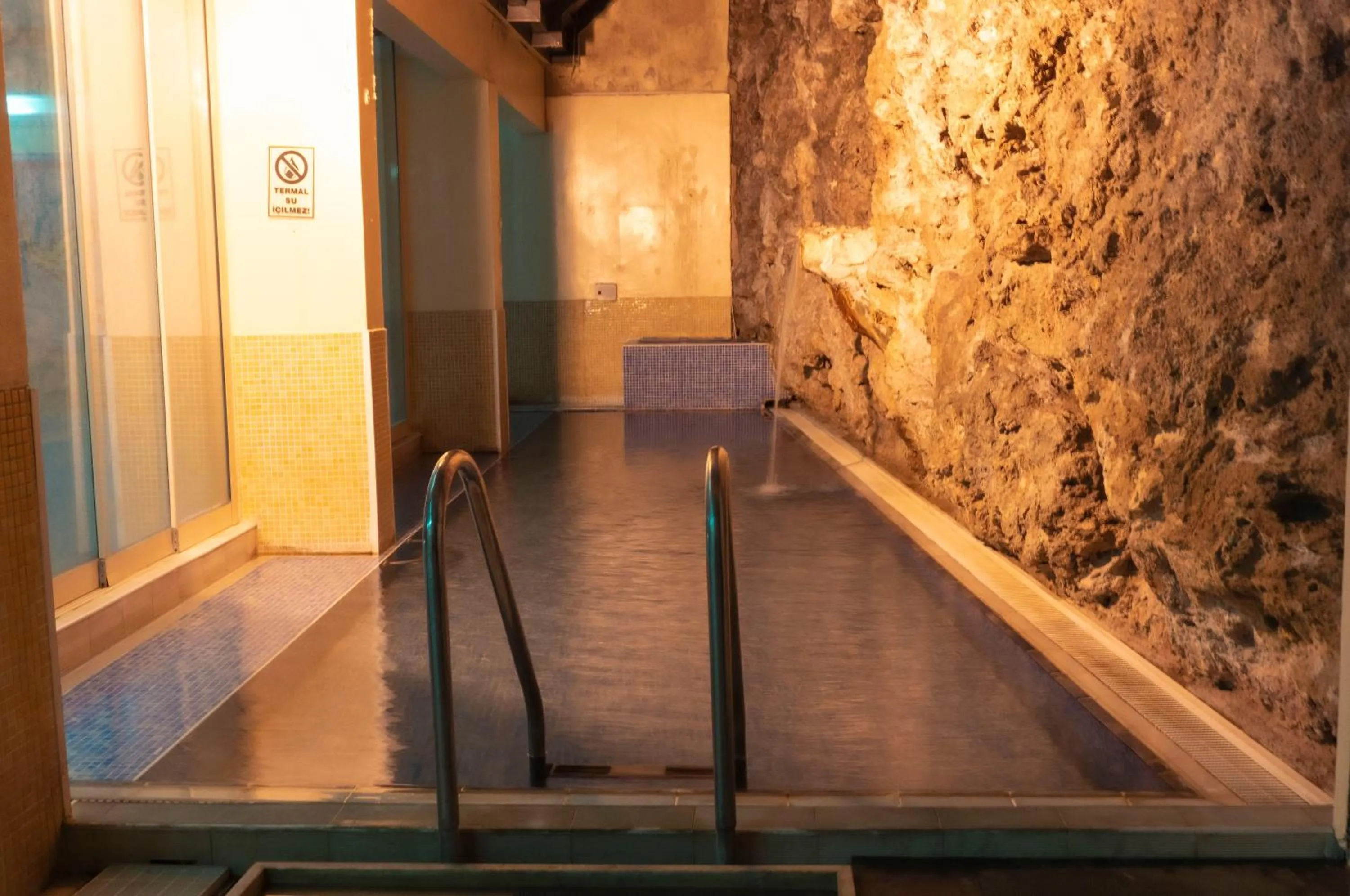 Swimming pool in Hotel Kırcı Termal & Spa