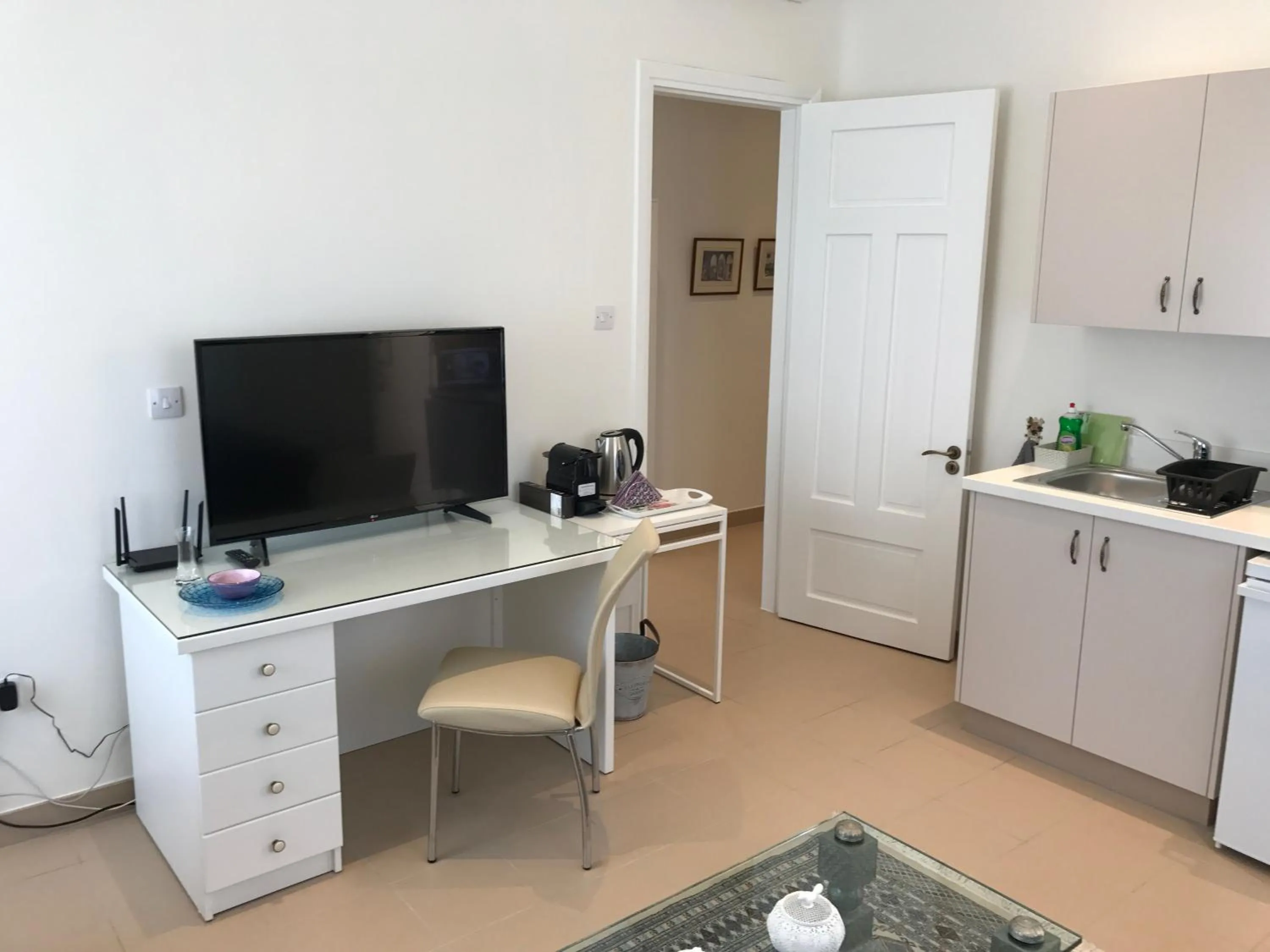 TV and multimedia in Avgi's Home