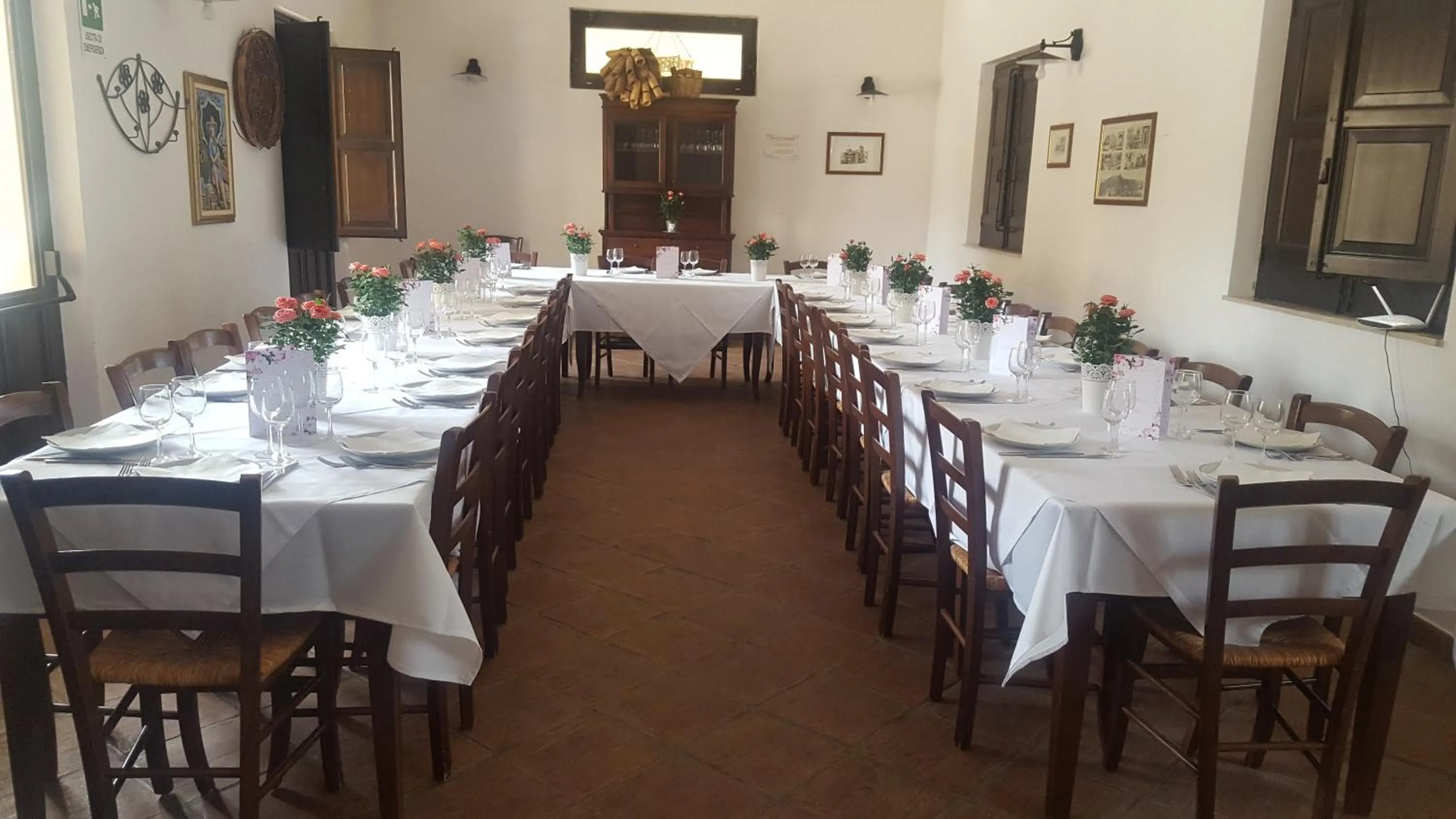 Restaurant/places to eat in Il Casale Delle Rose