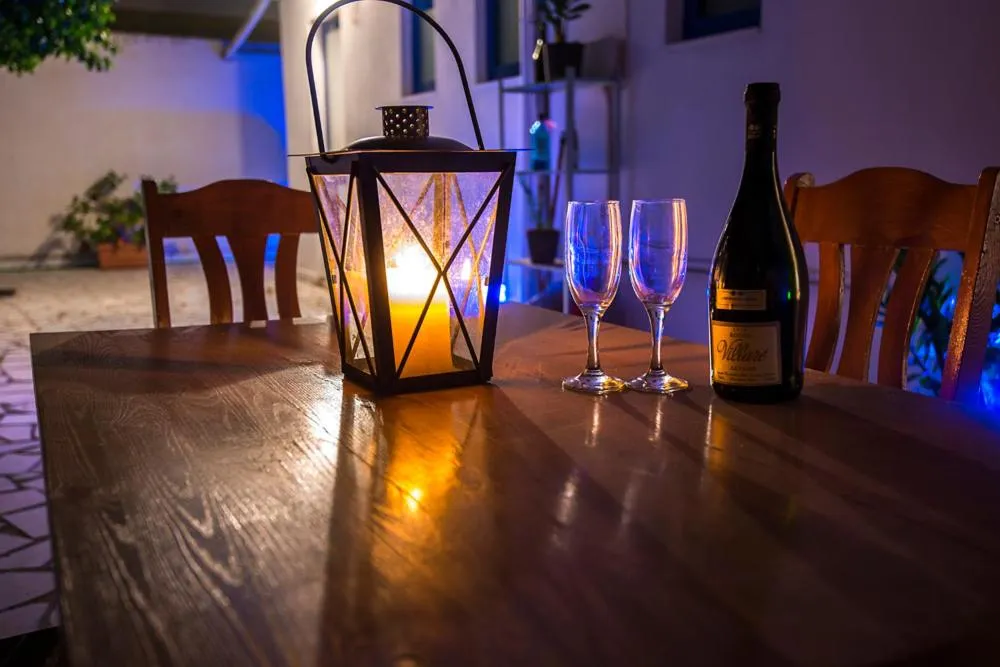 Balcony/Terrace in Blue Roses