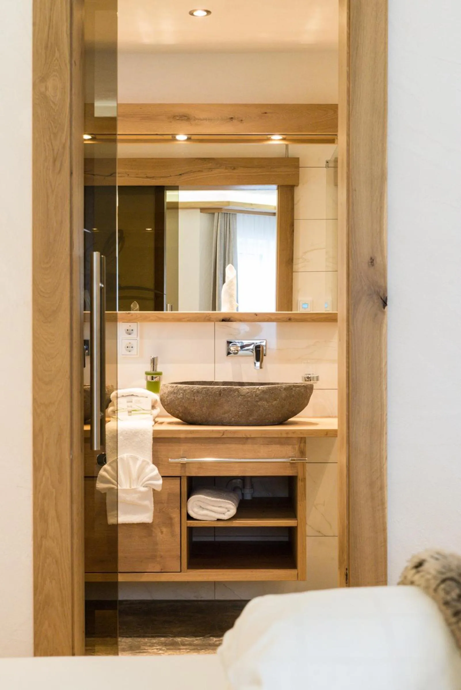 Bed in Oberlechtaler Hof Boutique Hotel