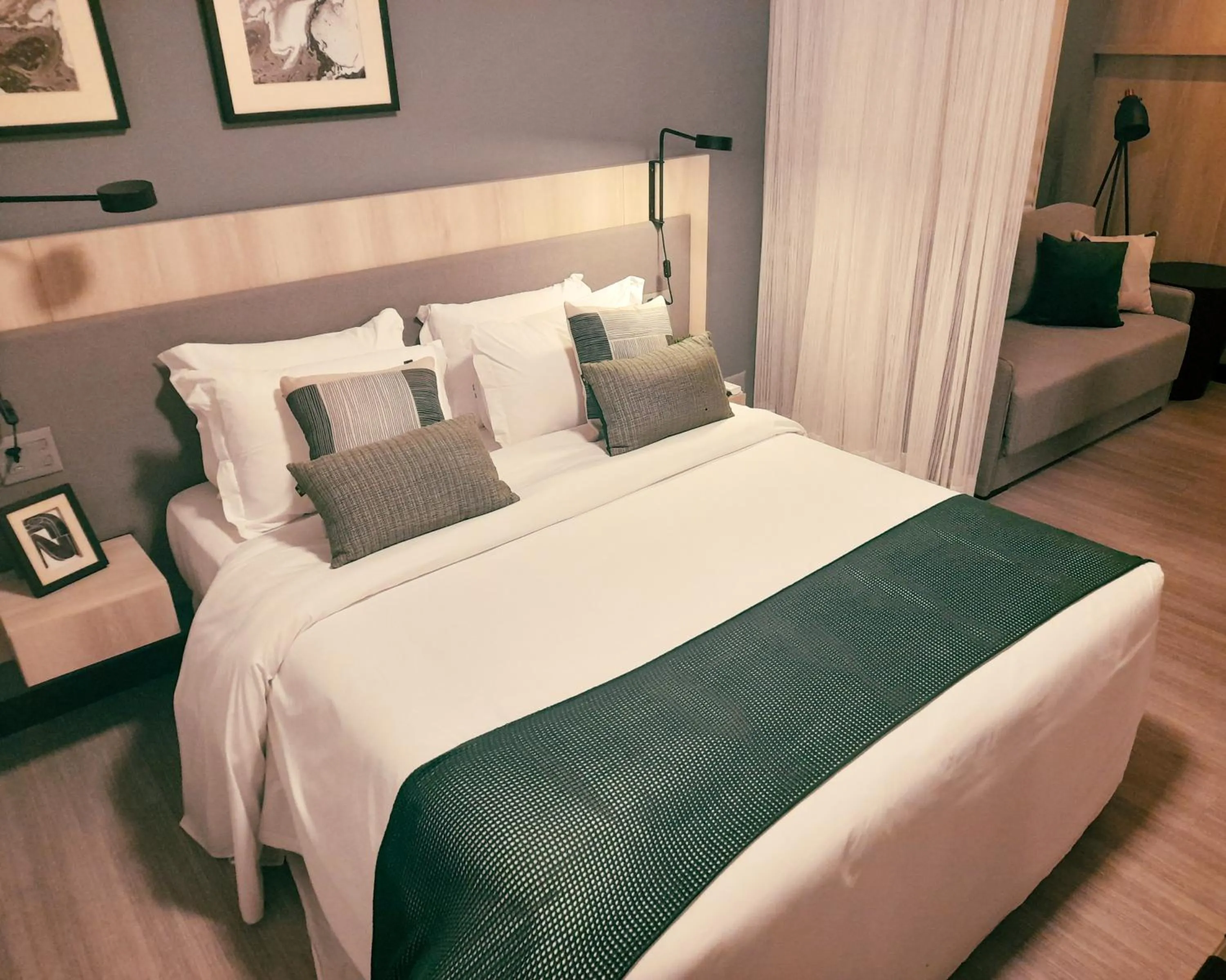 Bedroom, Bed in ArtHotel Transamerica Collection