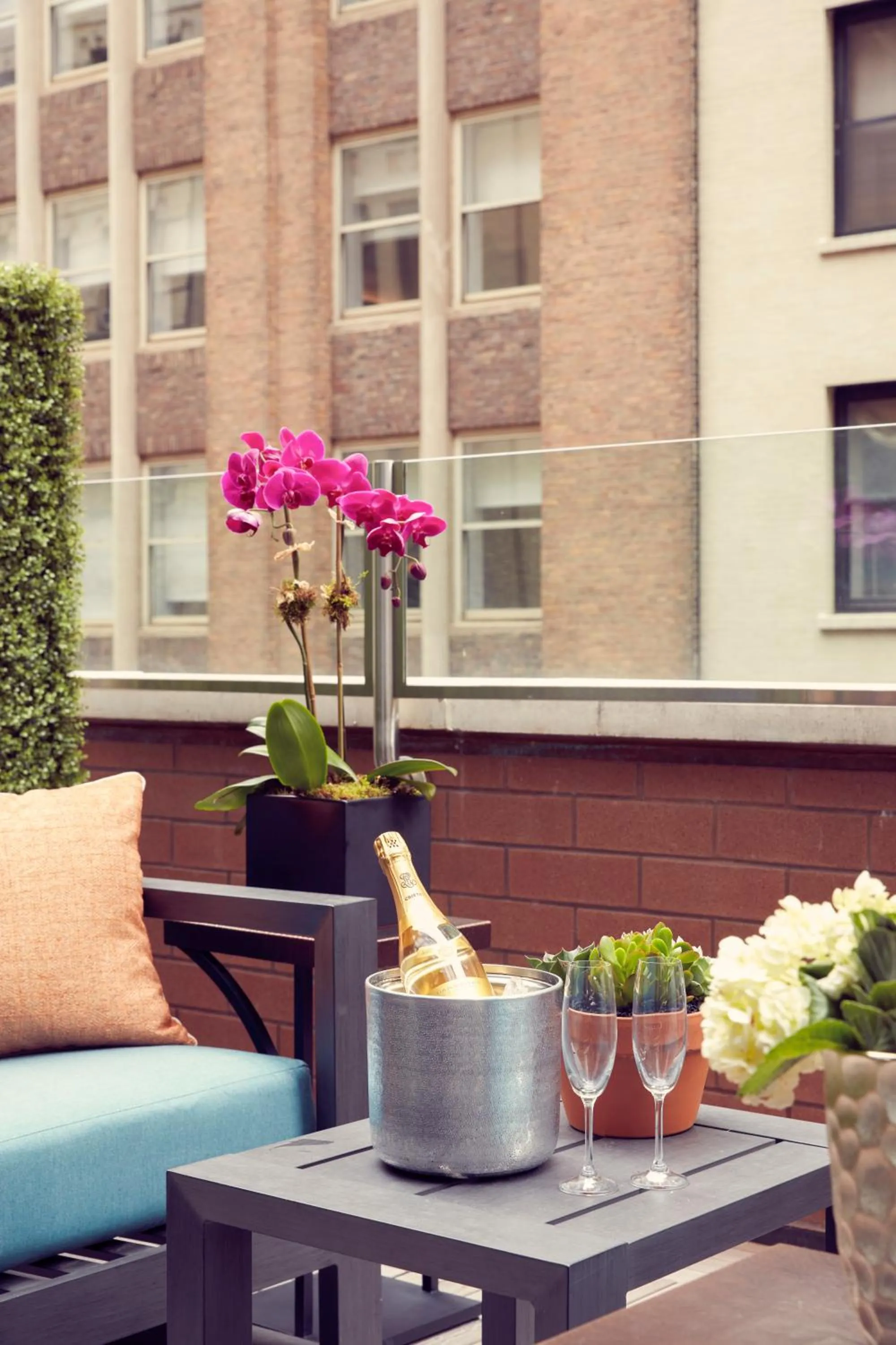 Patio in Artezen Hotel