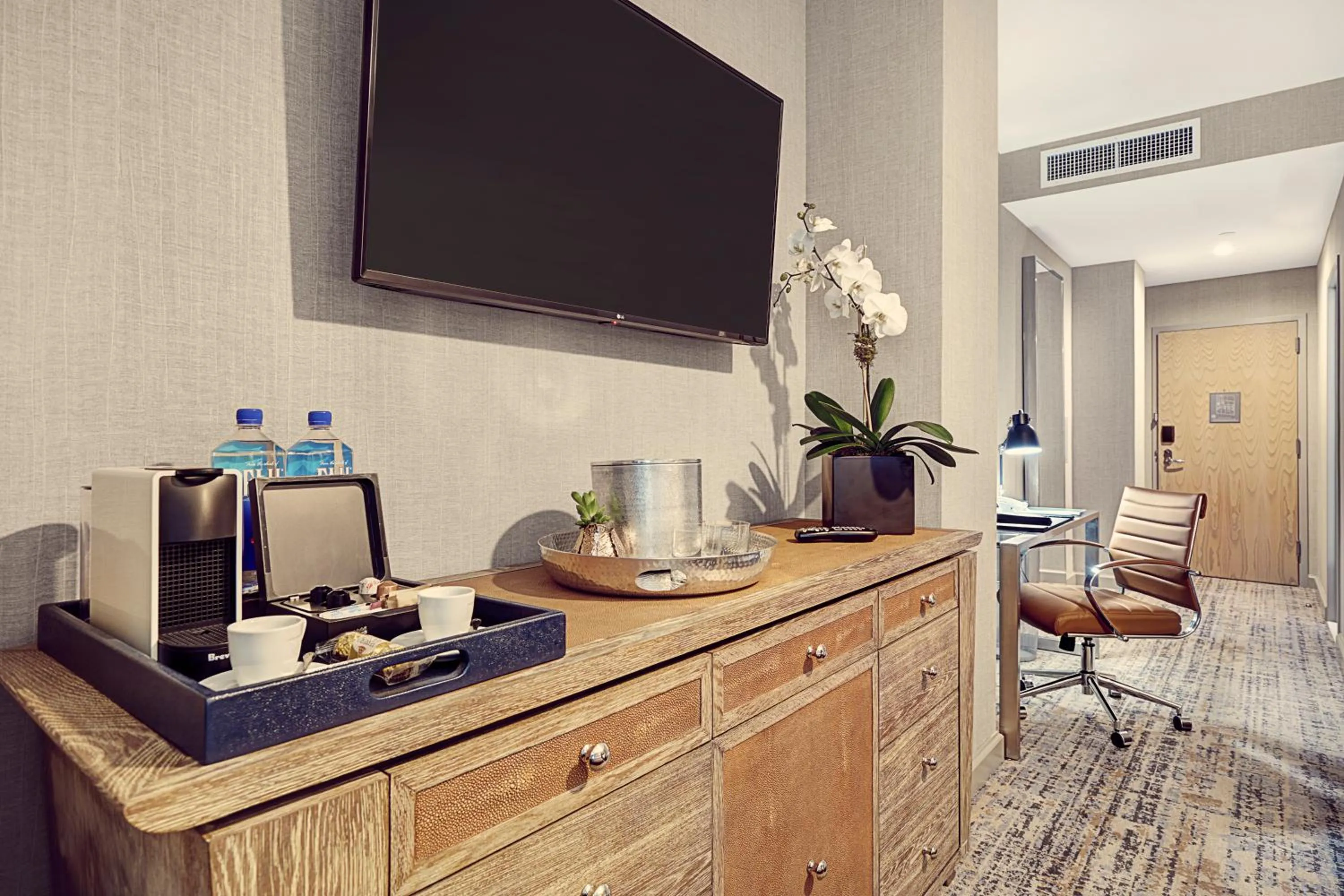 TV and multimedia in Artezen Hotel