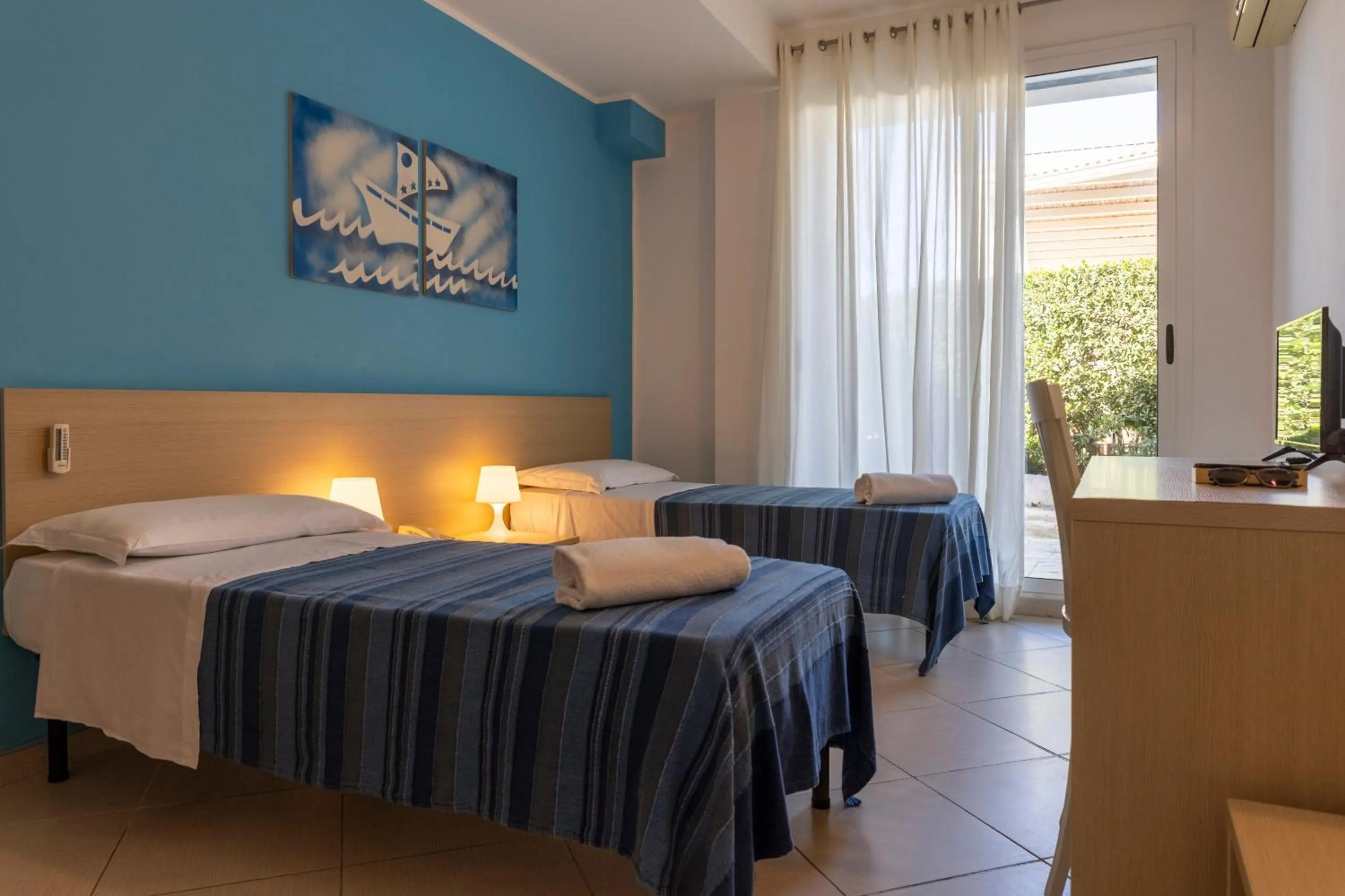 Bedroom, Bed in Hotel Baia Del Sole