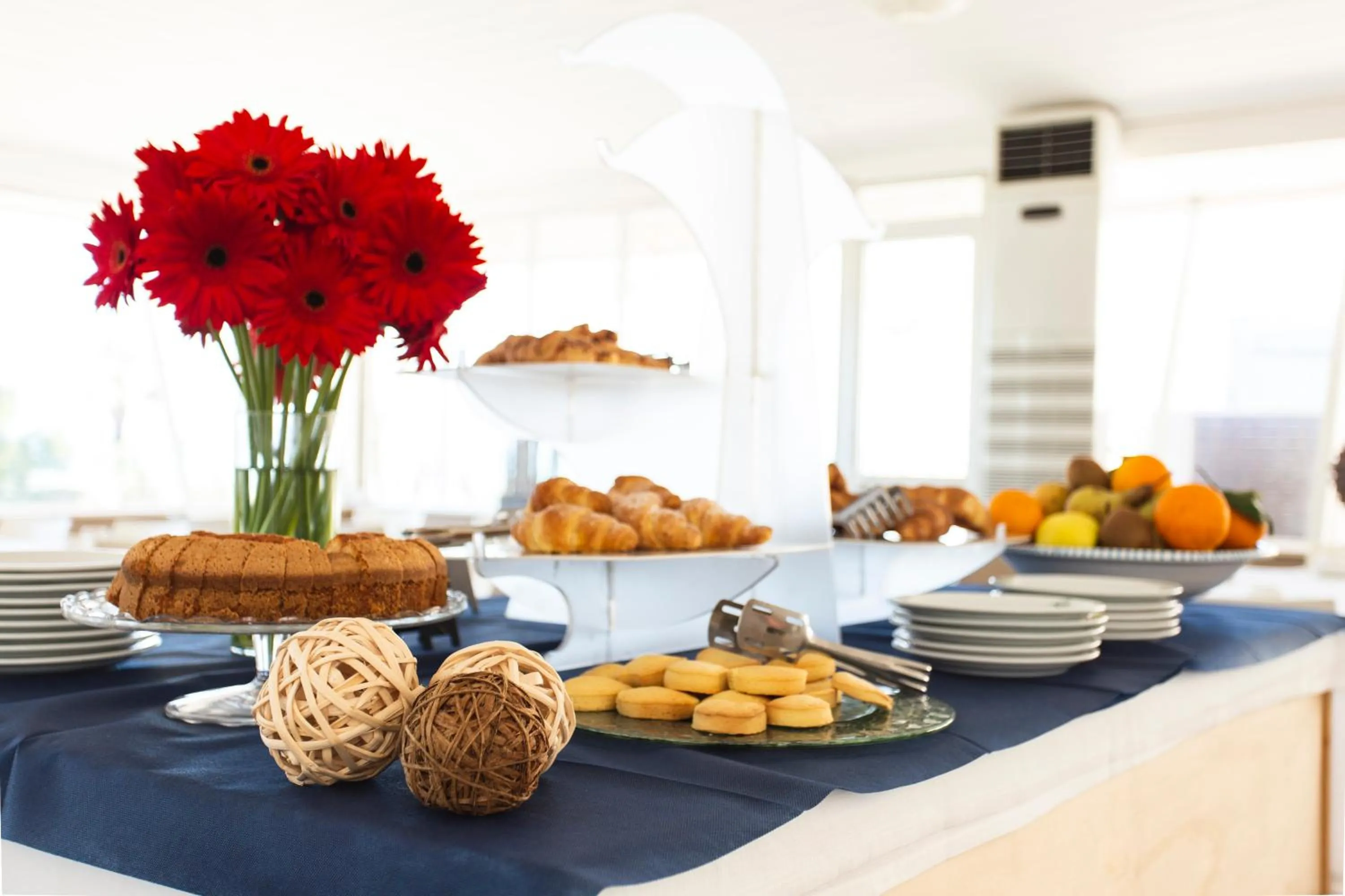 Food and drinks in Hotel Baia Del Sole