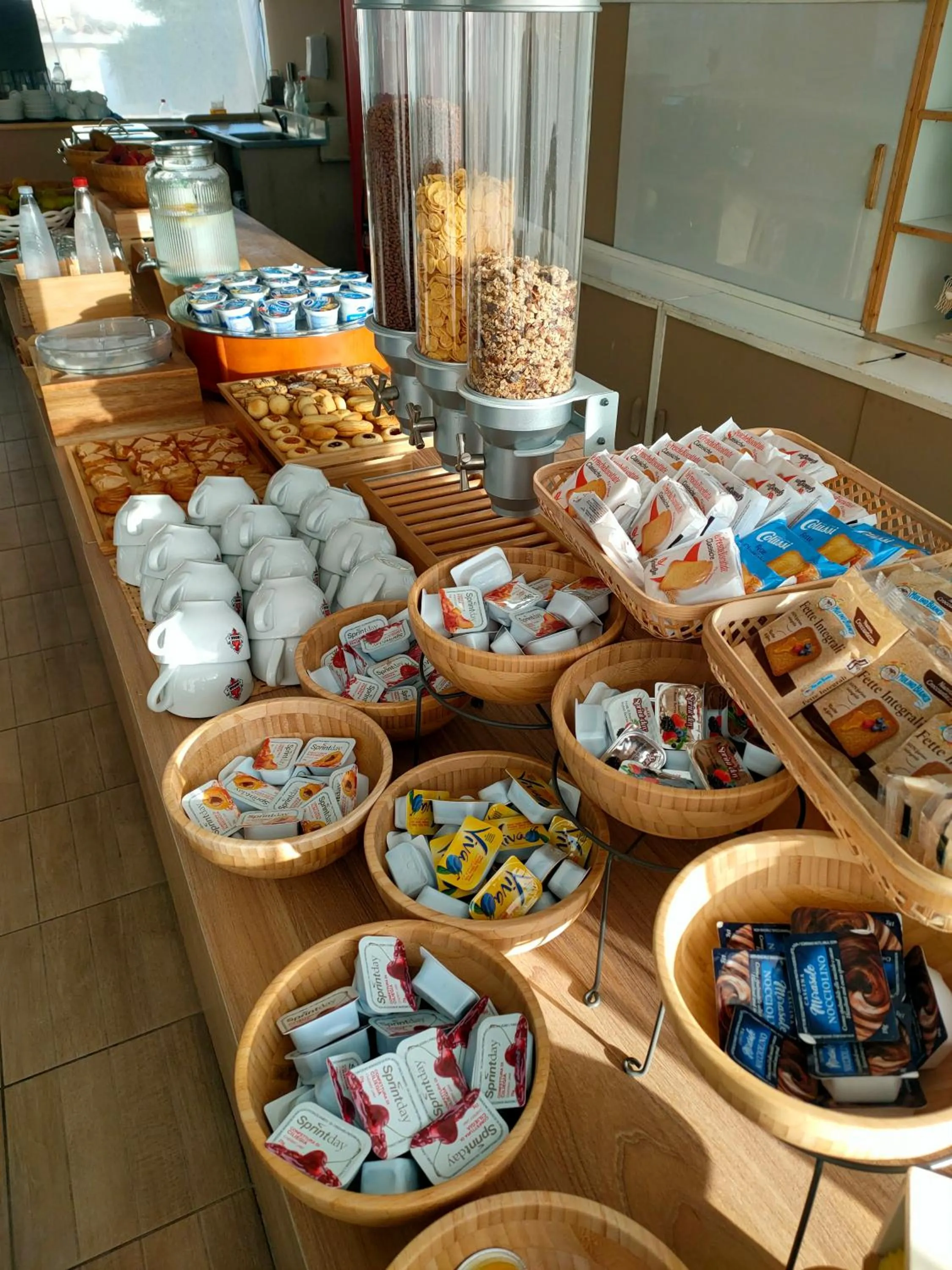 Breakfast in Hotel Baia Del Sole