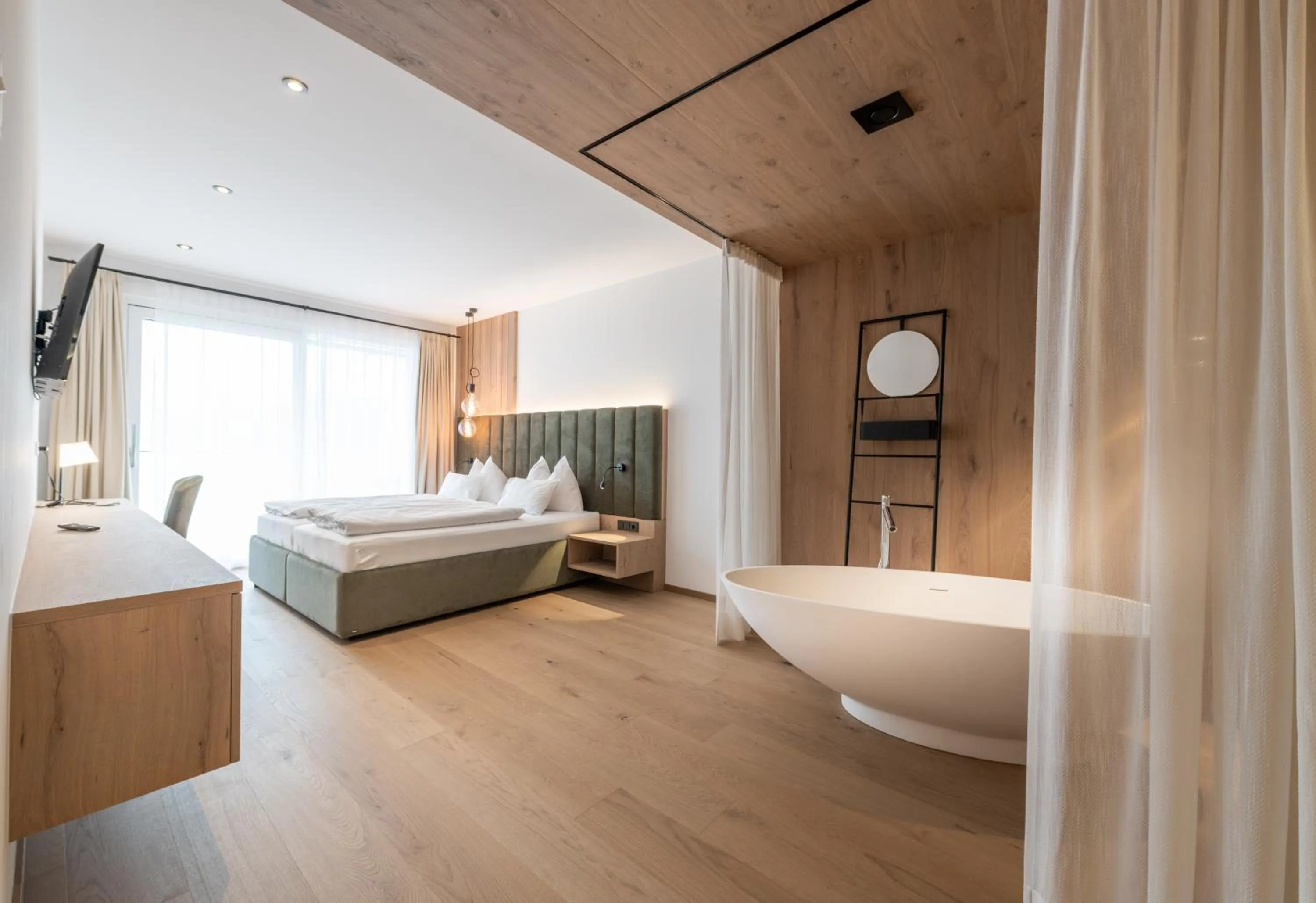 Photo of the whole room, Bed in Hotel Stadler am Attersee