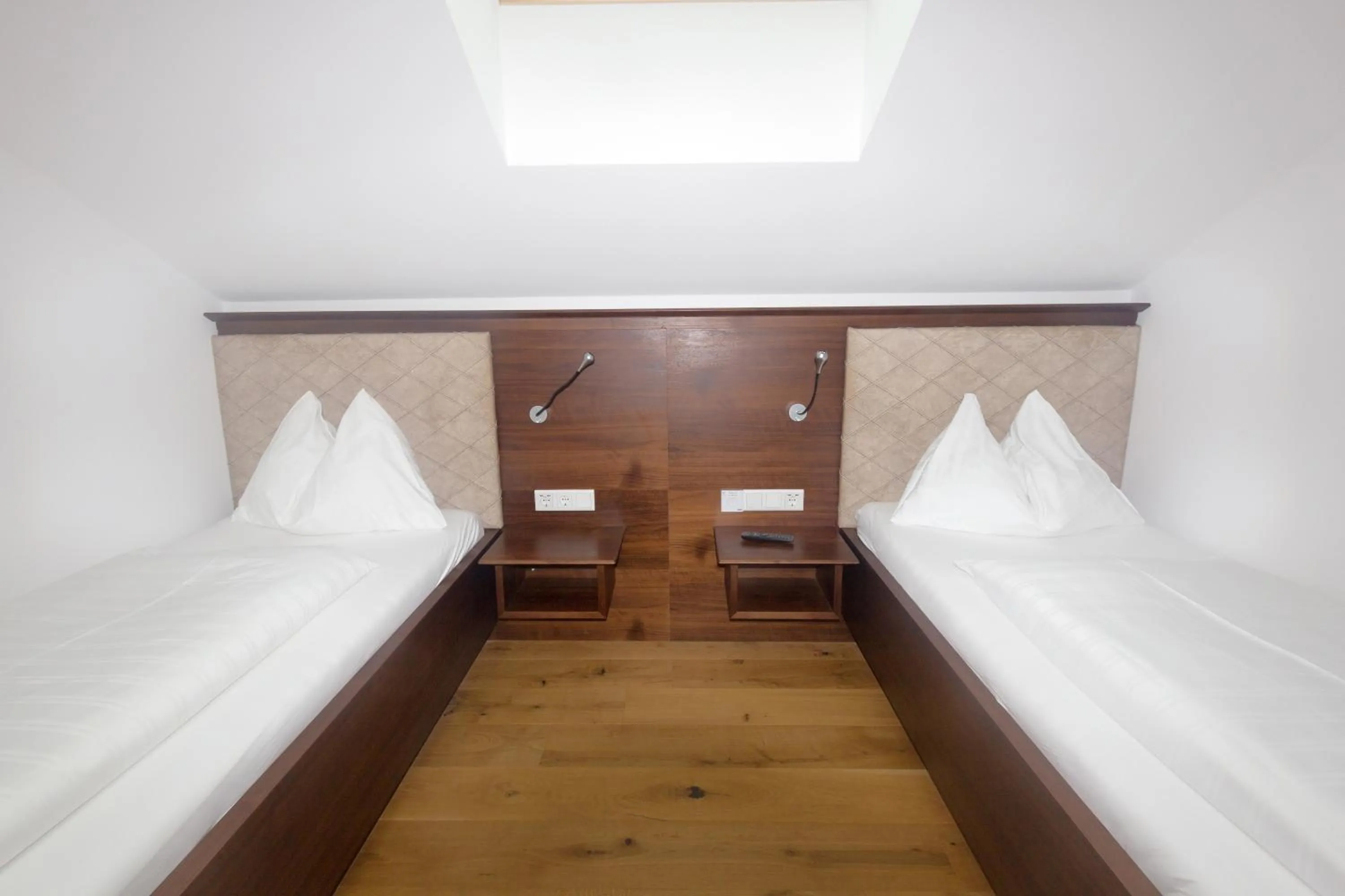 Bedroom, Bed in Hotel Stadler am Attersee