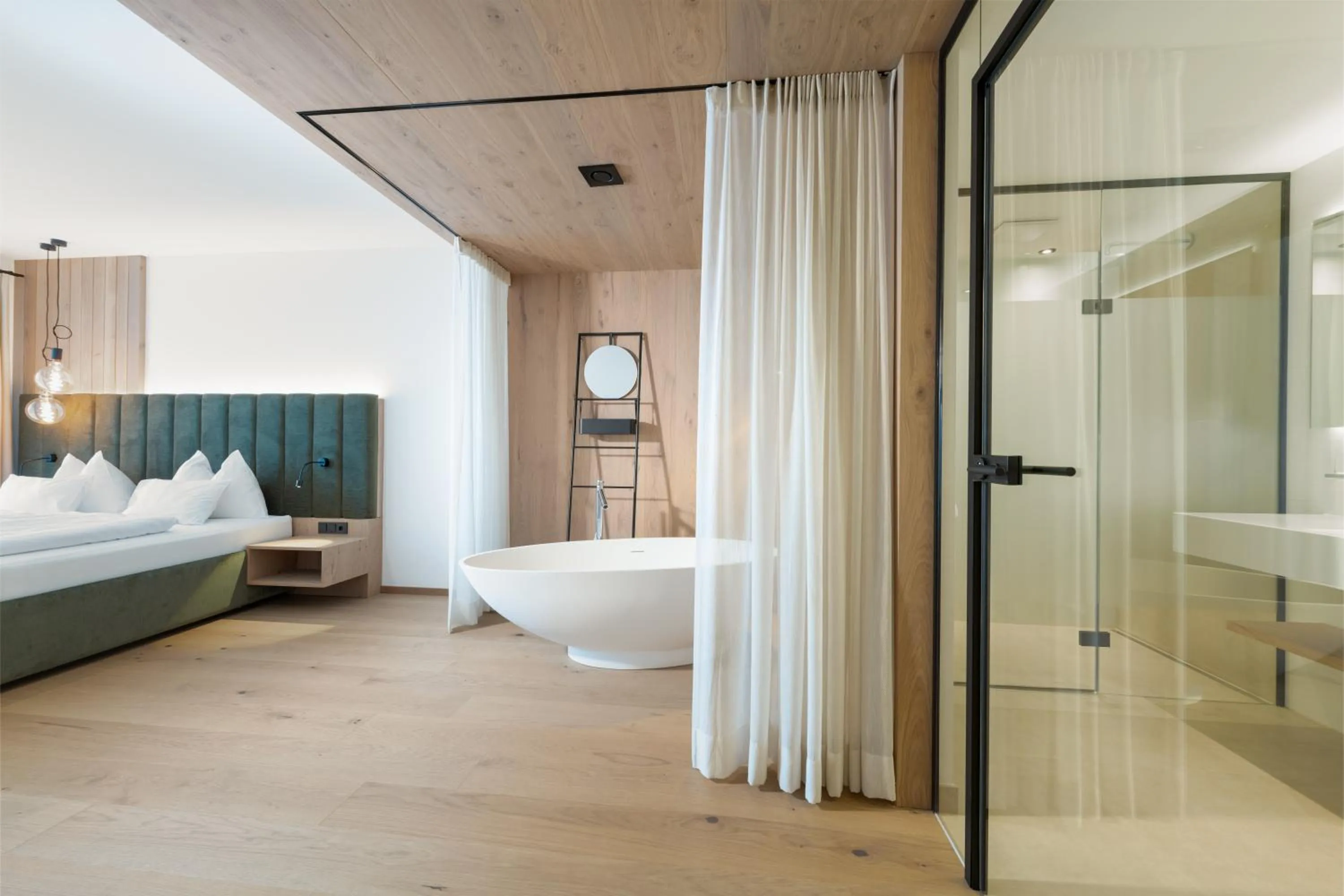 Bedroom, Bed in Hotel Stadler am Attersee