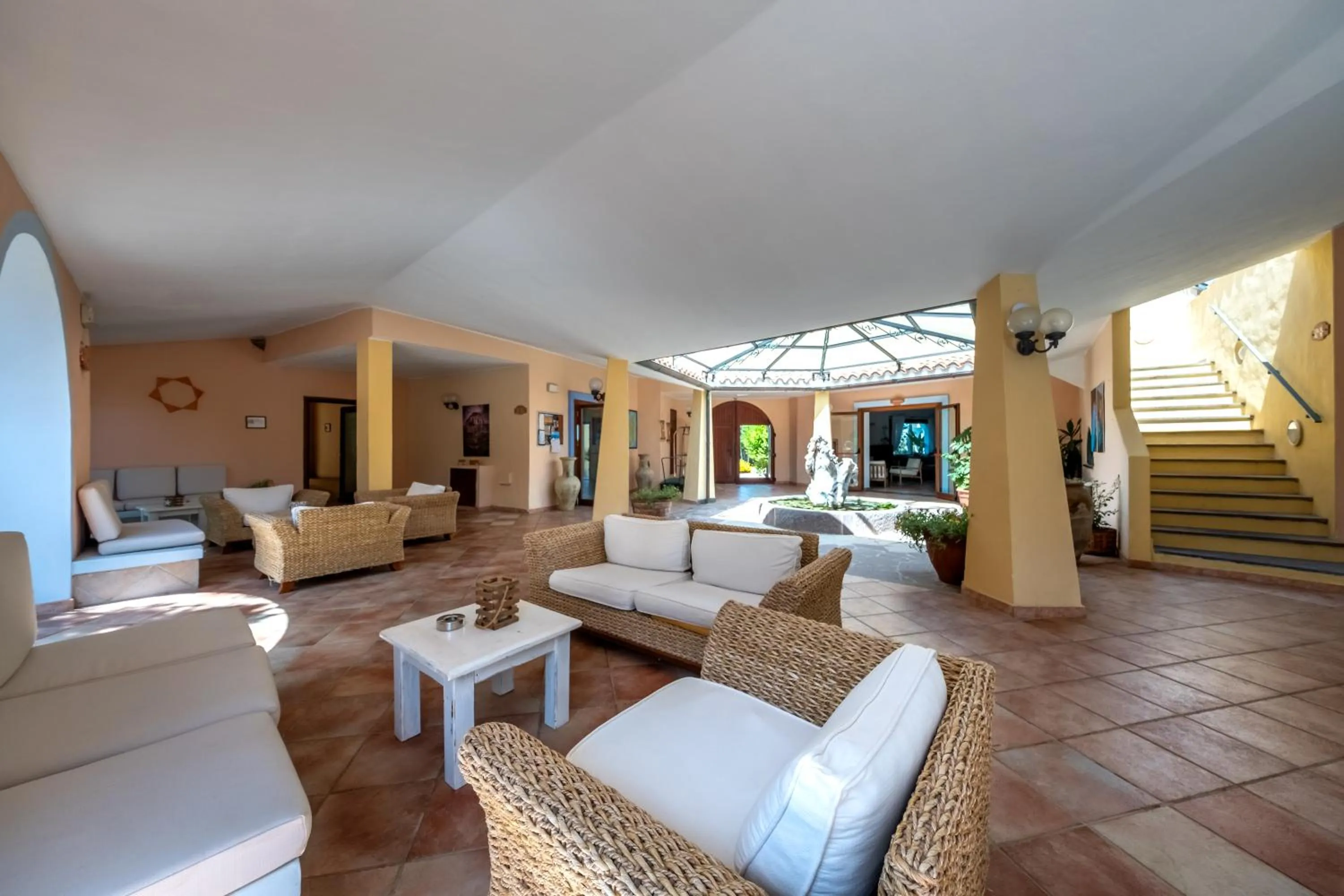 Patio in Hotel Luci Del Faro