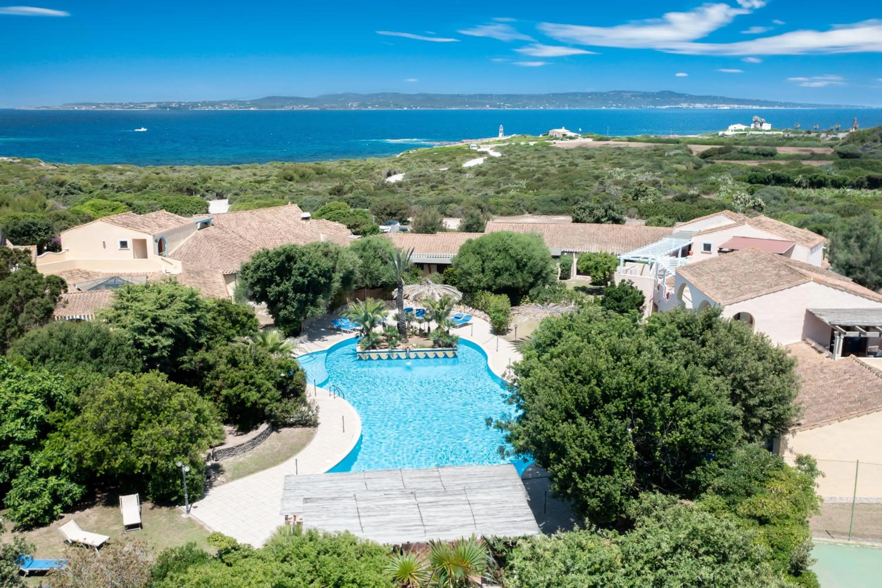 Property building in Hotel Luci Del Faro