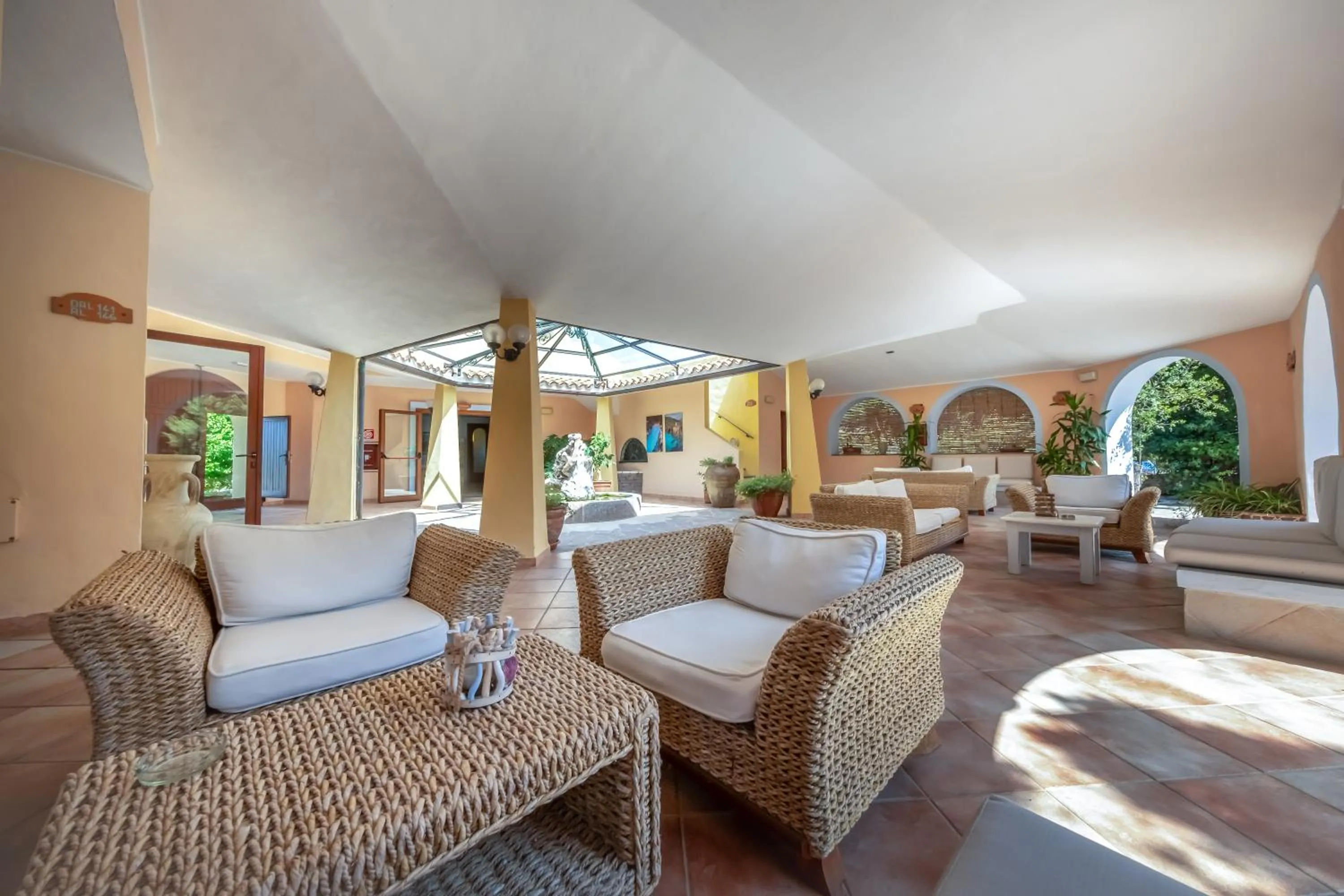 Patio in Hotel Luci Del Faro