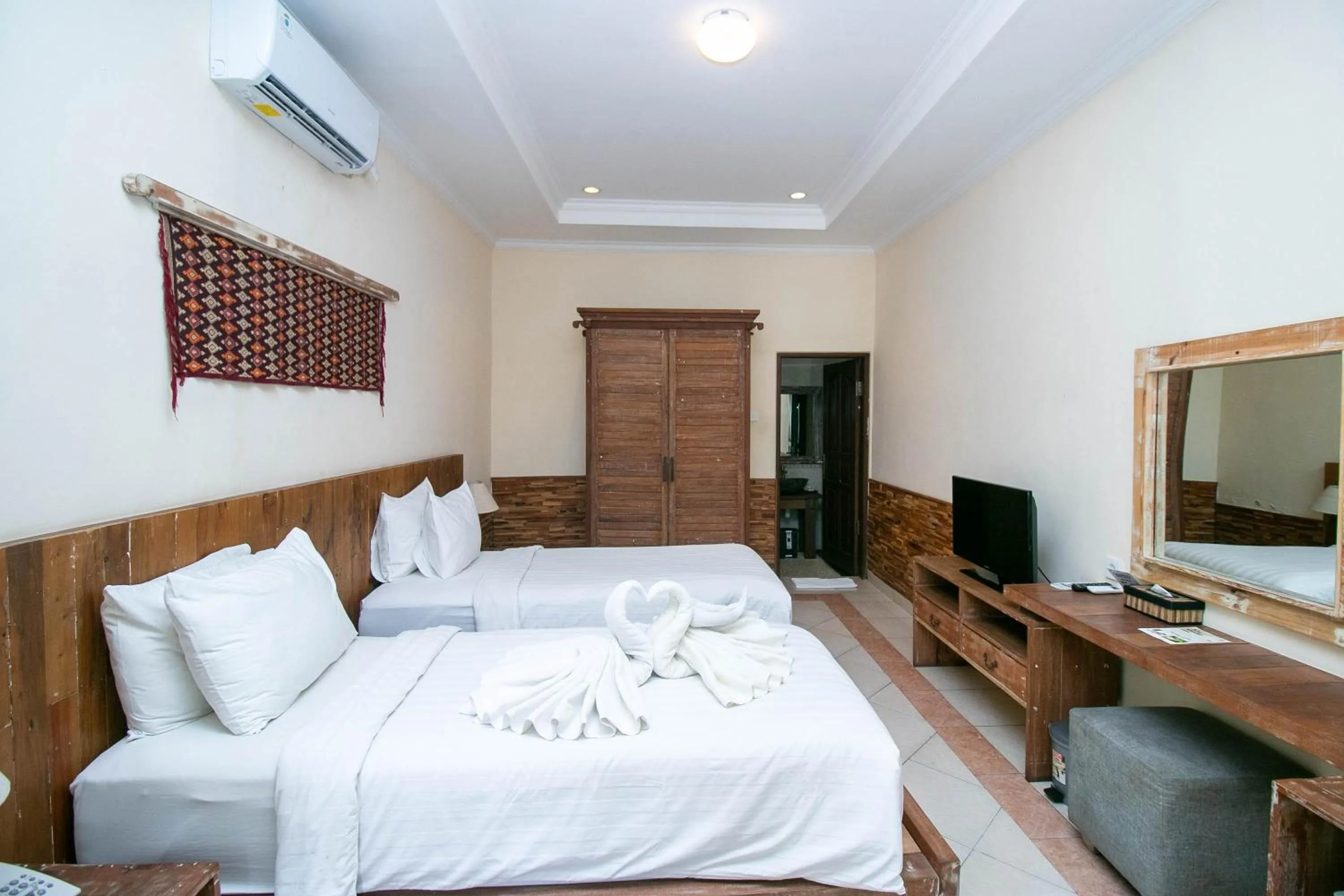 Bedroom, Bed in Mina Pelasa Hotel